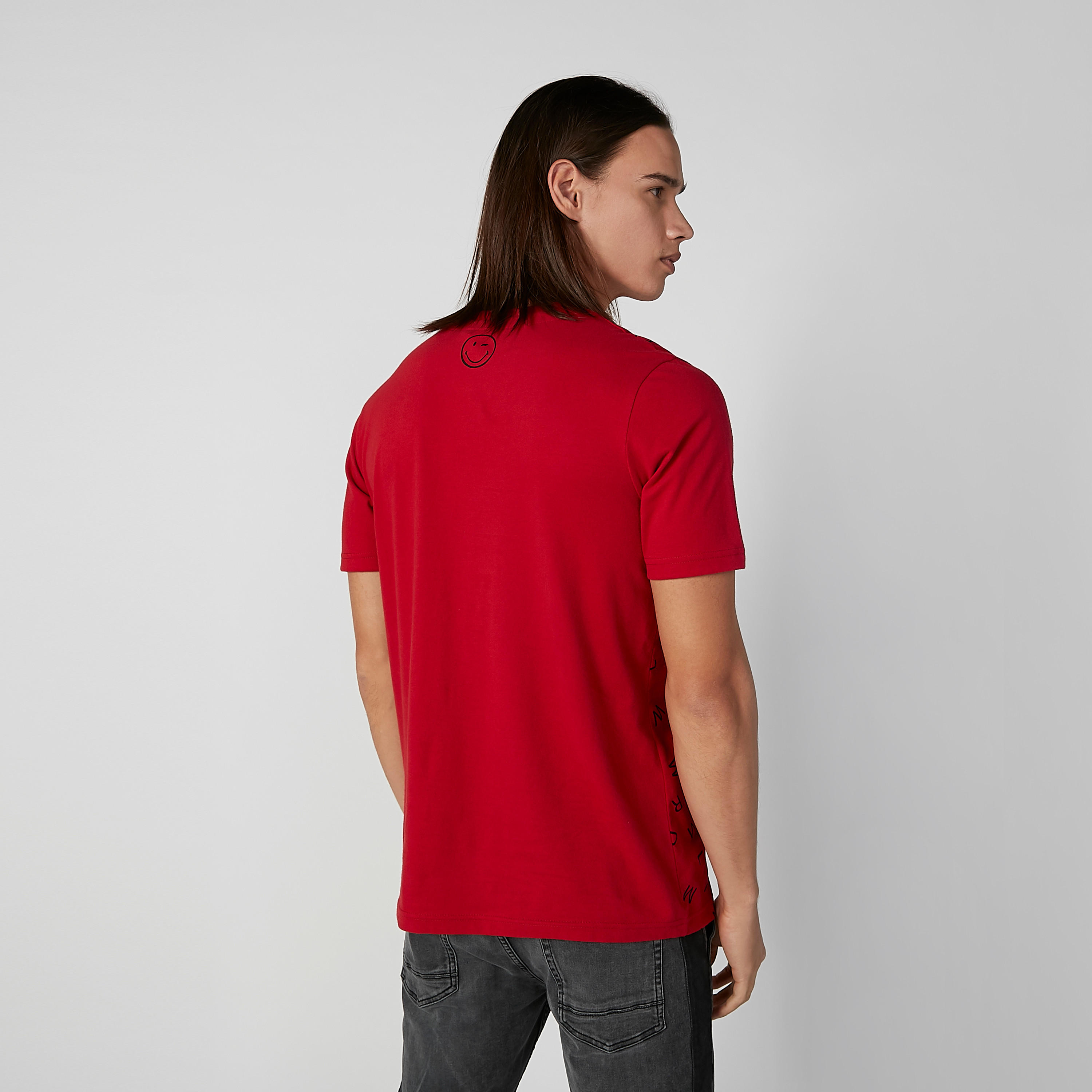 تيشيرت مستدام سليم بياقة ضيّقة وطبعات سمايلي وورلد -men-clothing-tshirtsandpolos-tshirts-image-3
