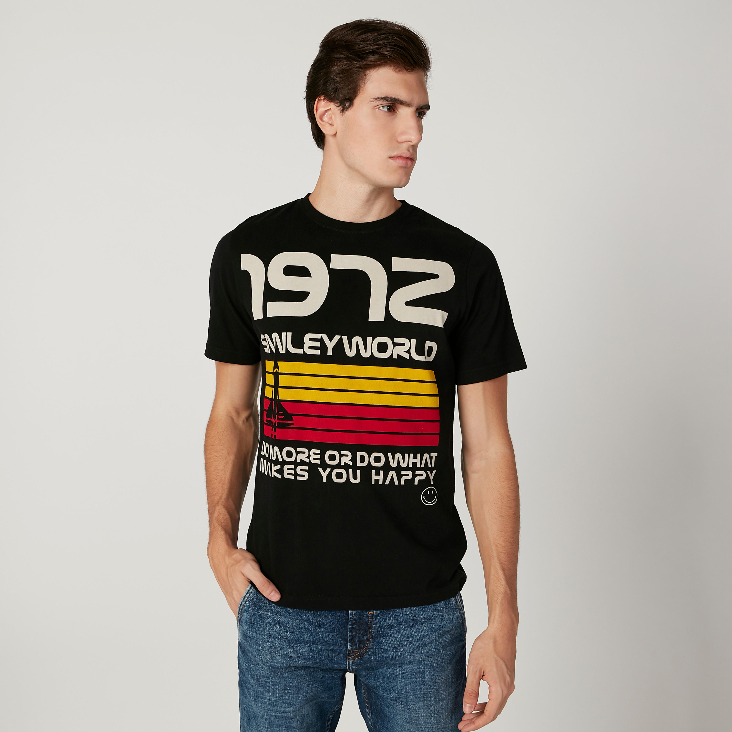تيشيرت مستدام سليم بياقة ضيّقة وطبعات سمايلي وورلد -men-clothing-tshirtsandpolos-tshirts-image-1