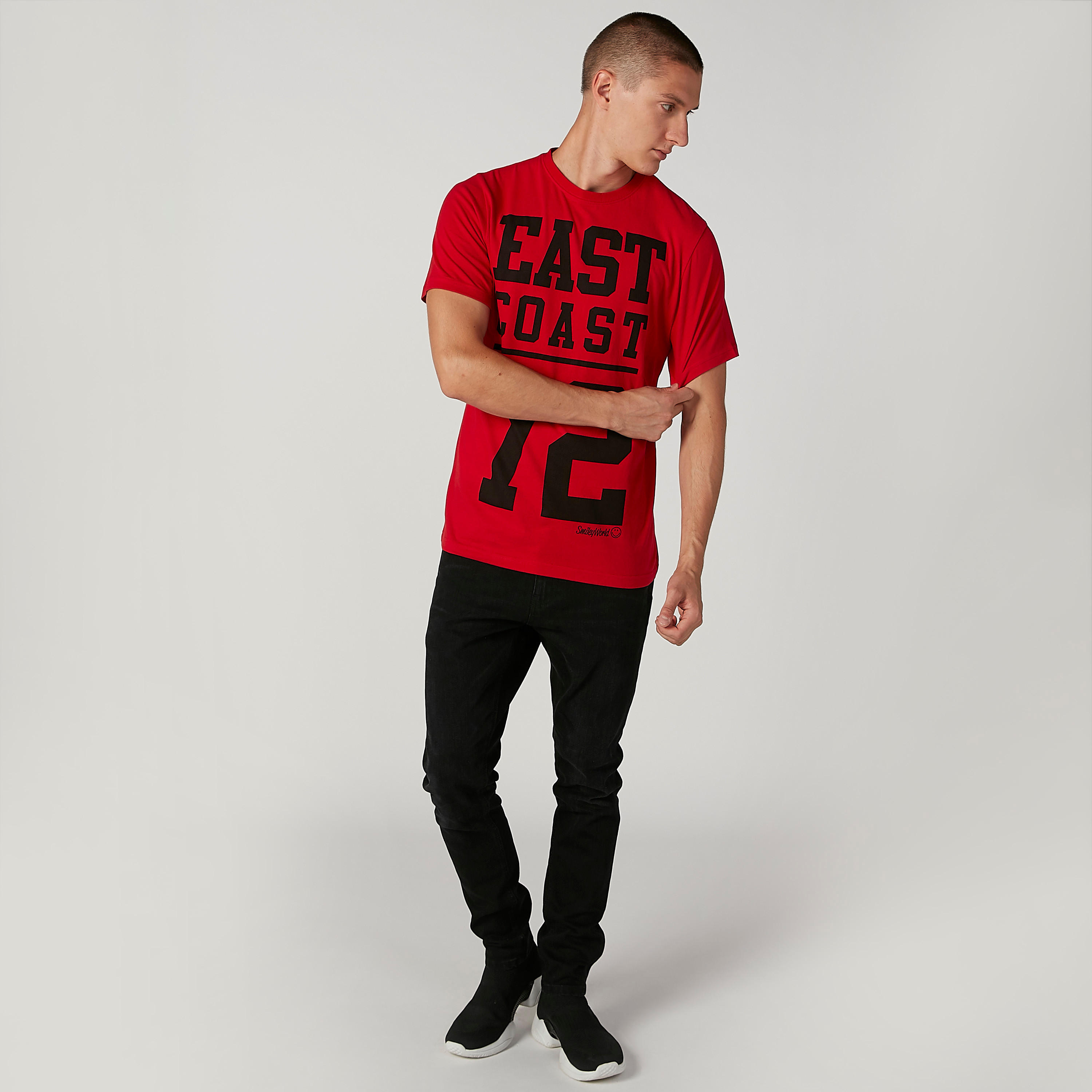 تيشيرت مستدام سليم بياقة ضيّقة وطبعات سمايلي وورلد -men-clothing-tshirtsandpolos-tshirts-image-3