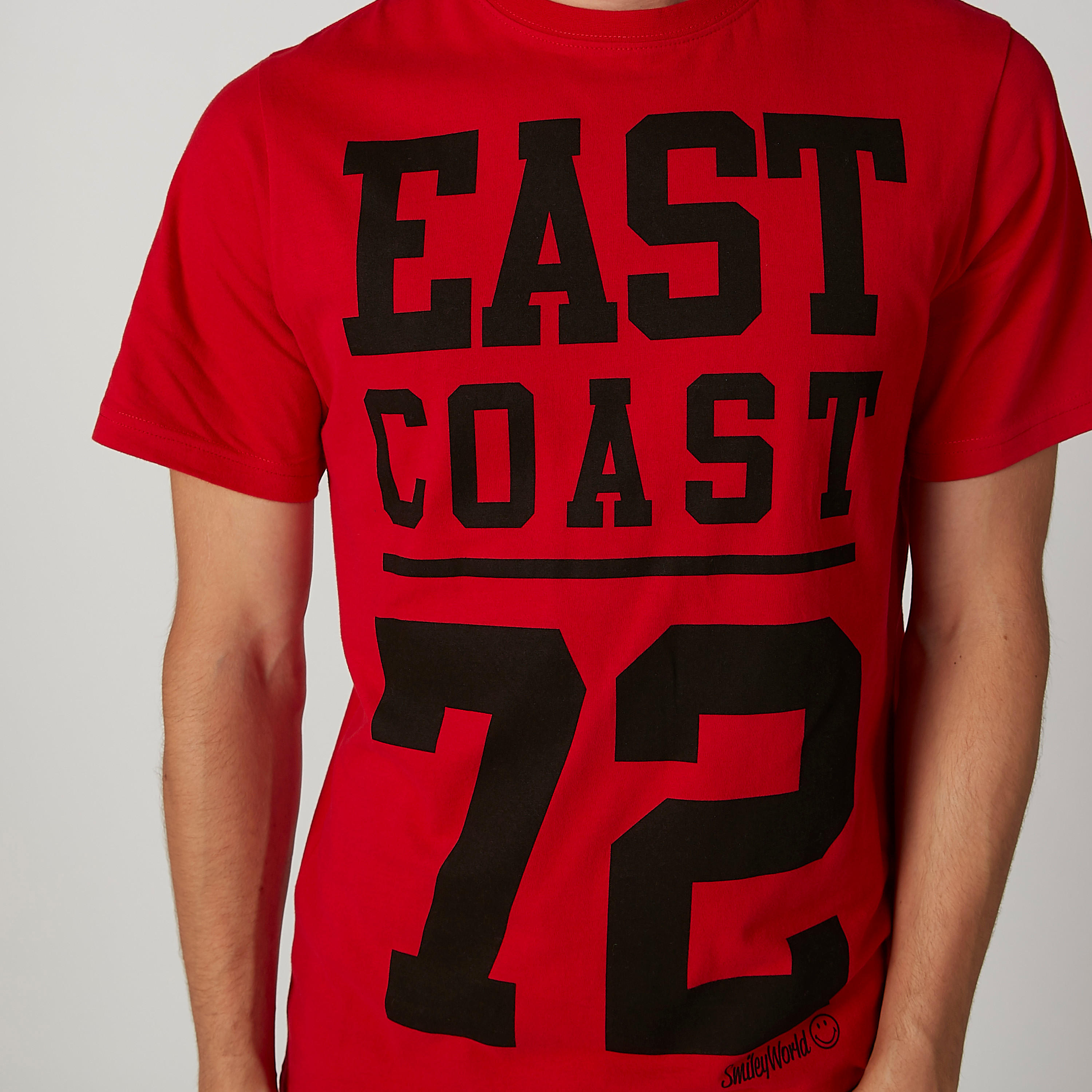تيشيرت مستدام سليم بياقة ضيّقة وطبعات سمايلي وورلد -men-clothing-tshirtsandpolos-tshirts-image-4