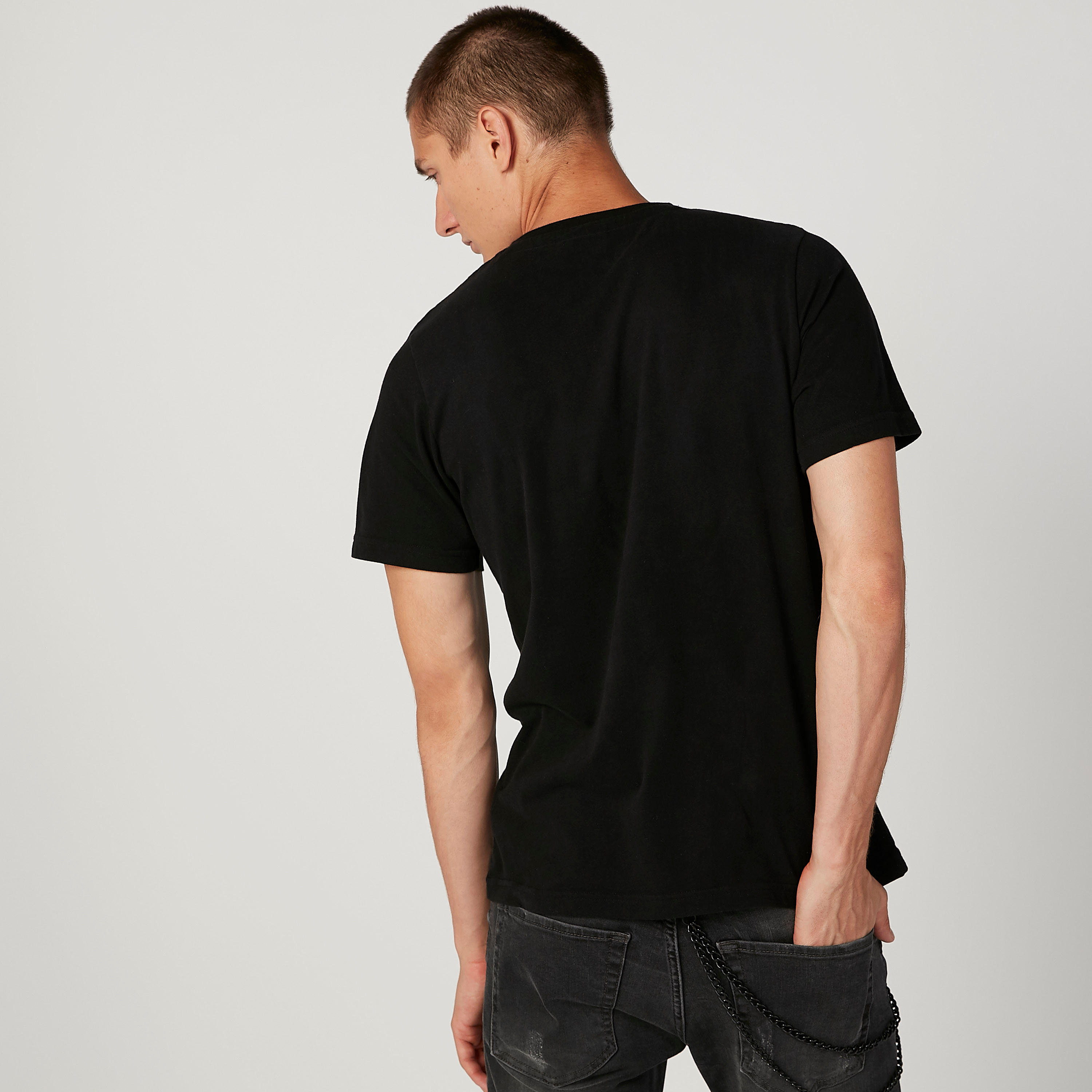 تيشيرت مستدام سليم بياقة ضيّقة وطبعات سمايلي وورلد -men-clothing-tshirtsandpolos-tshirts-image-4