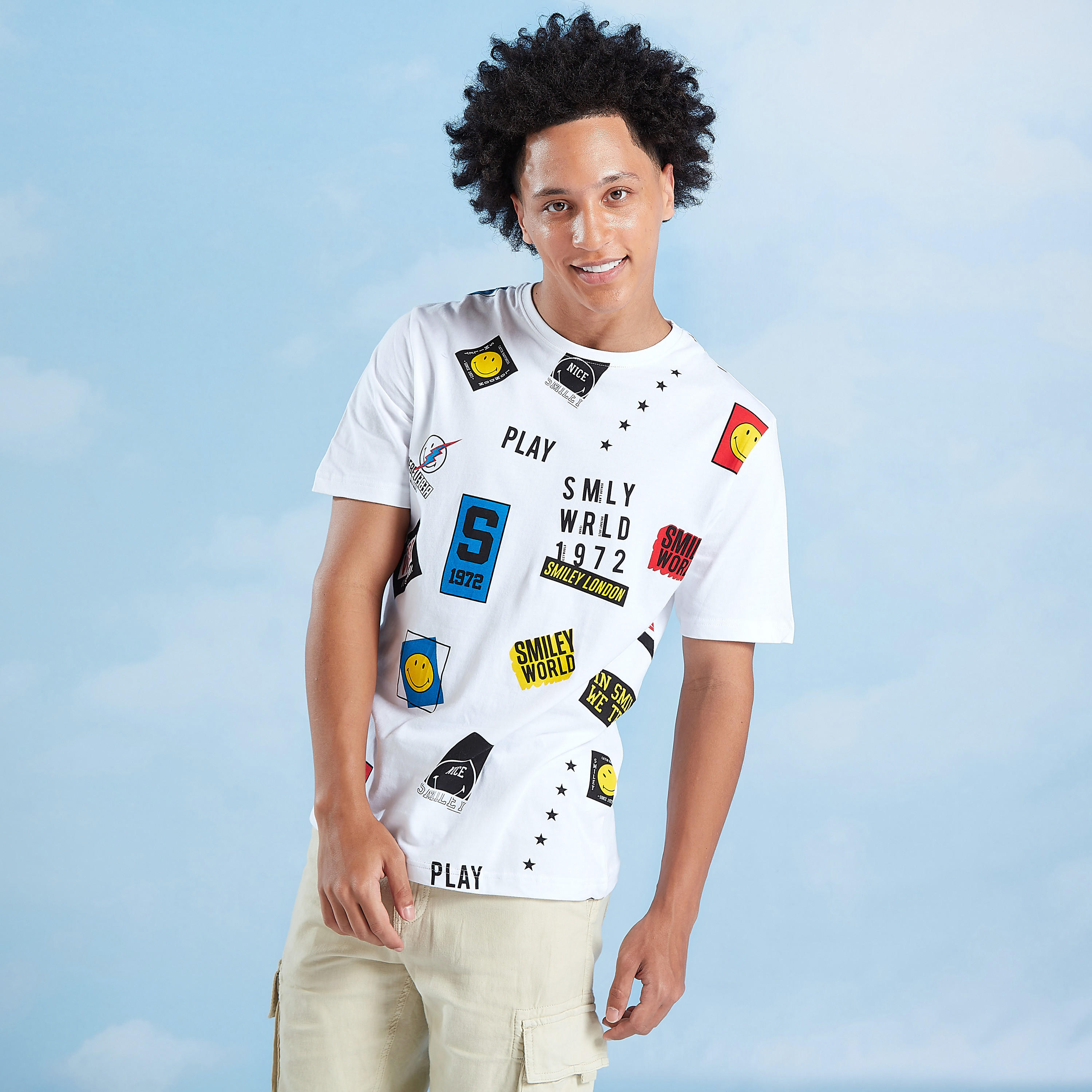 Sustainable Smiley World Slim Fit Printed T-shirt with Crew Neck-men-clothing-tshirtsandpolos-tshirts-image-3