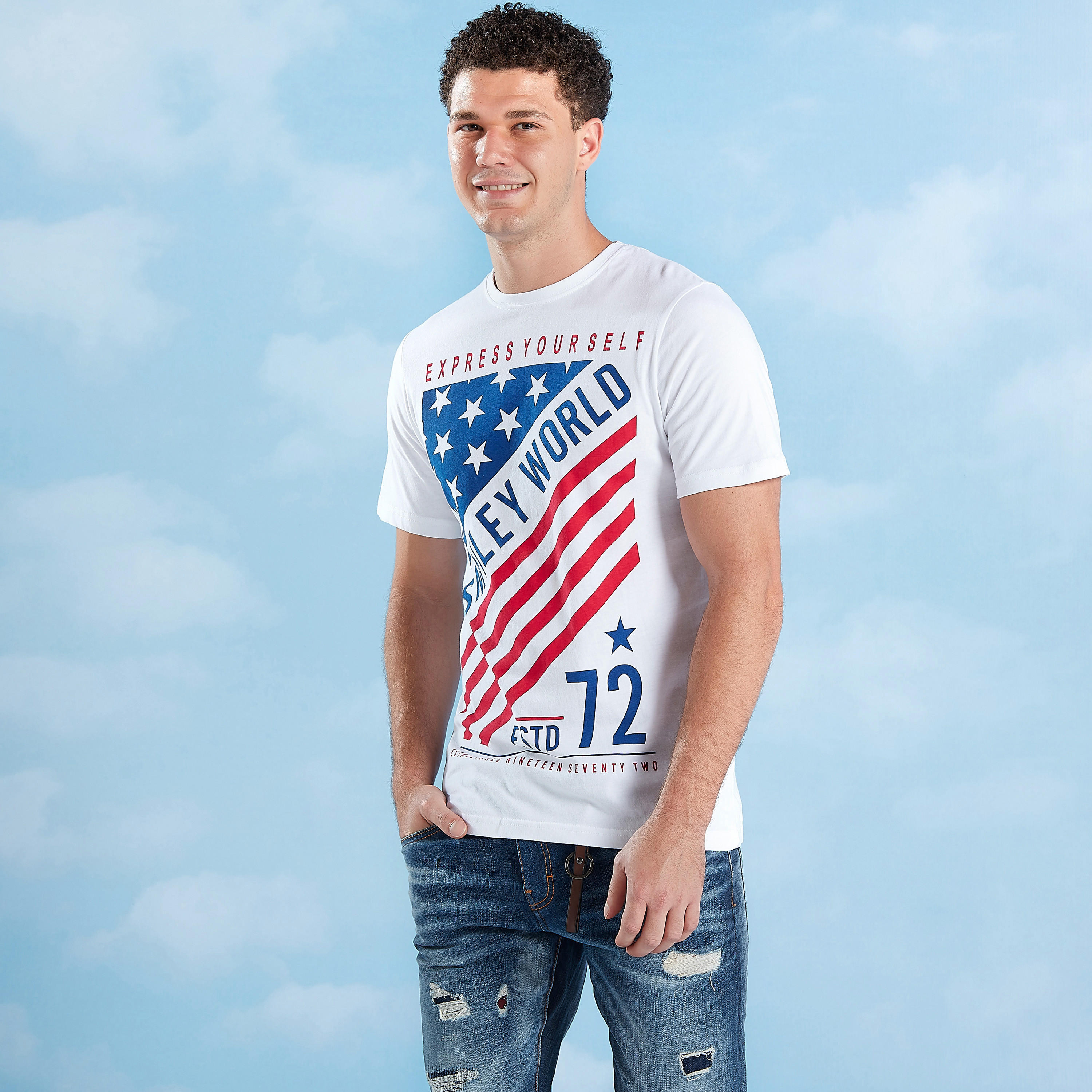 تيشيرت بياقة مستديرة وأكمام قصيرة وطبعات سمايلي وورلد-men-clothing-tshirtsandpolos-tshirts-image-1