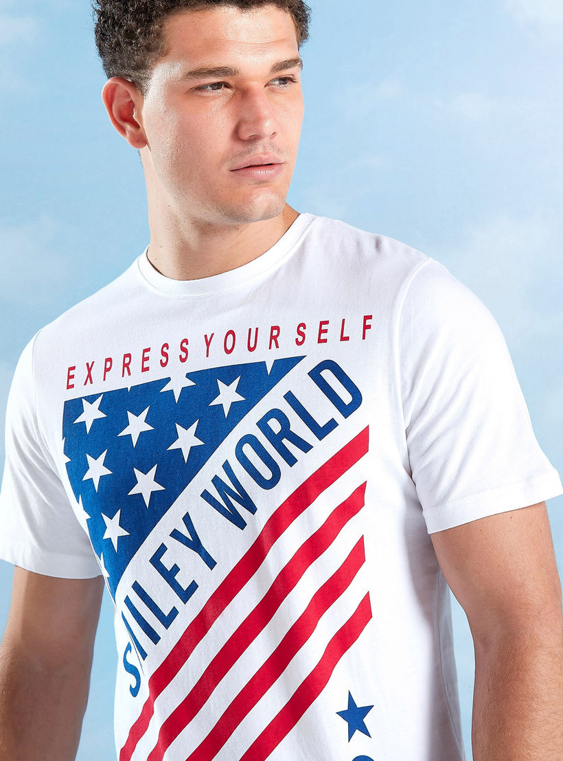 تيشيرت بياقة مستديرة وأكمام قصيرة وطبعات سمايلي وورلد-men-clothing-tshirtsandpolos-tshirts-image-3