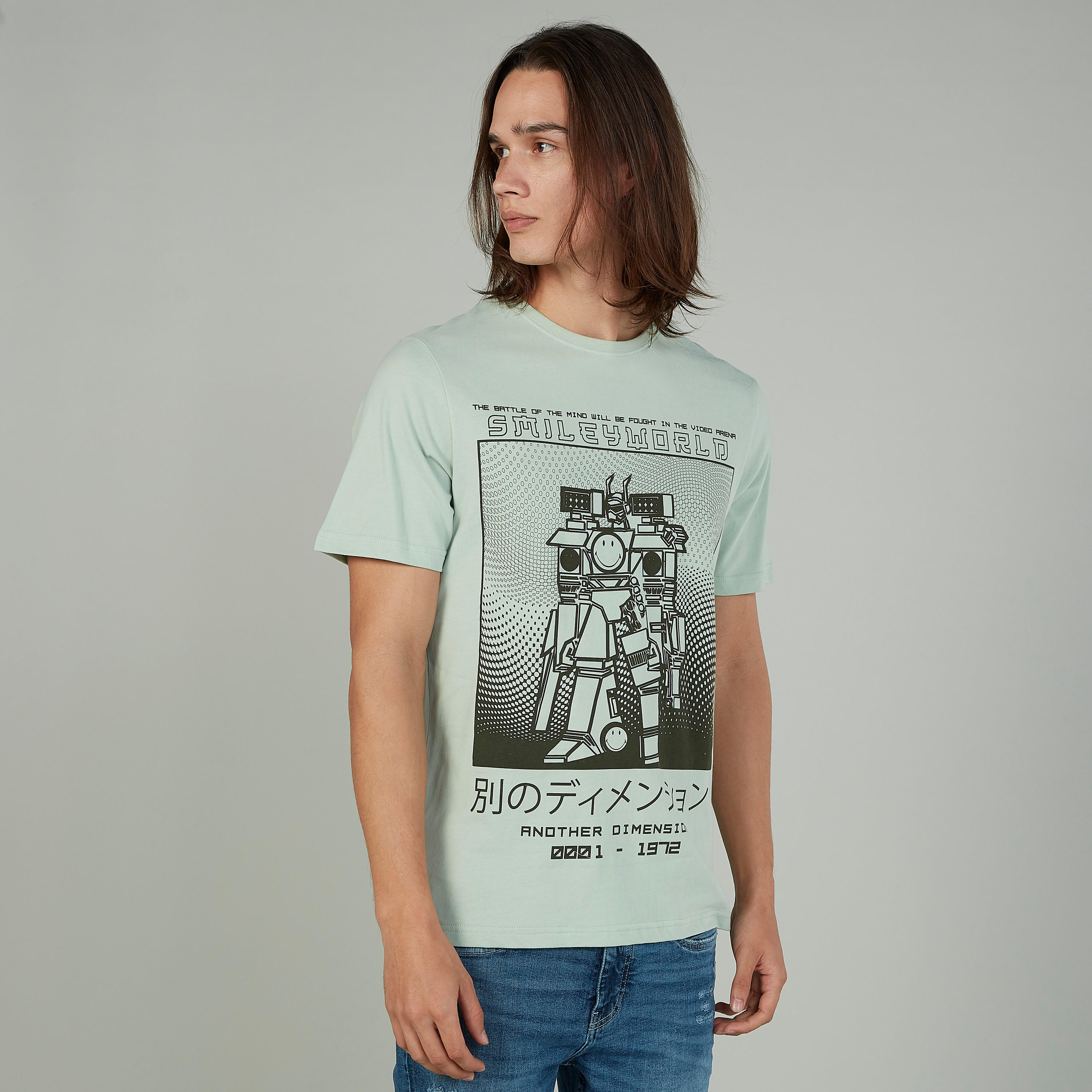 تيشيرت بياقة ضيّقة وأكمام قصيرة وطبعات سمايلي وورلد-men-clothing-tshirtsandpolos-tshirts-image-1