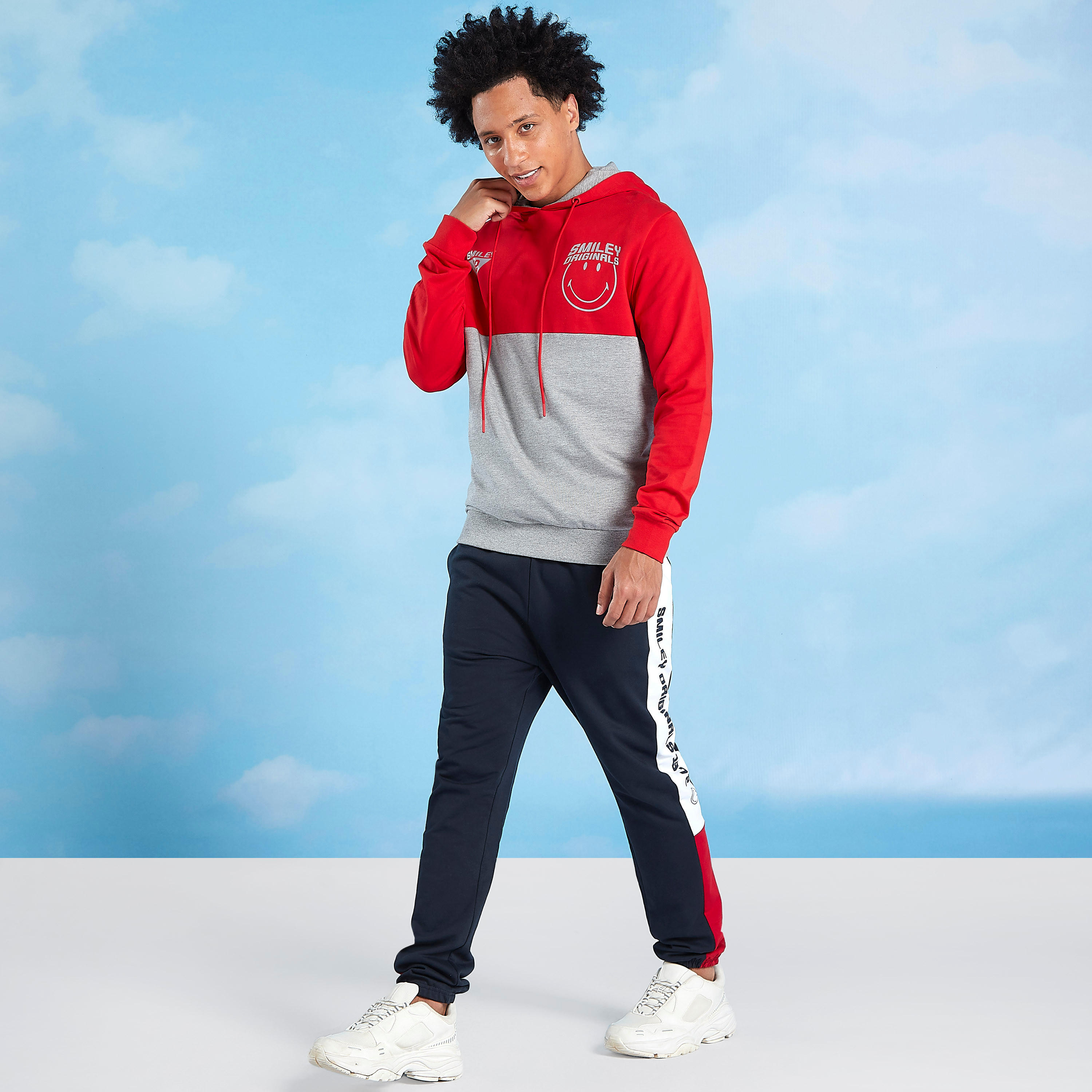 Smiley World Printed Hoodie with Long Sleeves-men-winterwear-hoodiesandsweatshirts-image-3