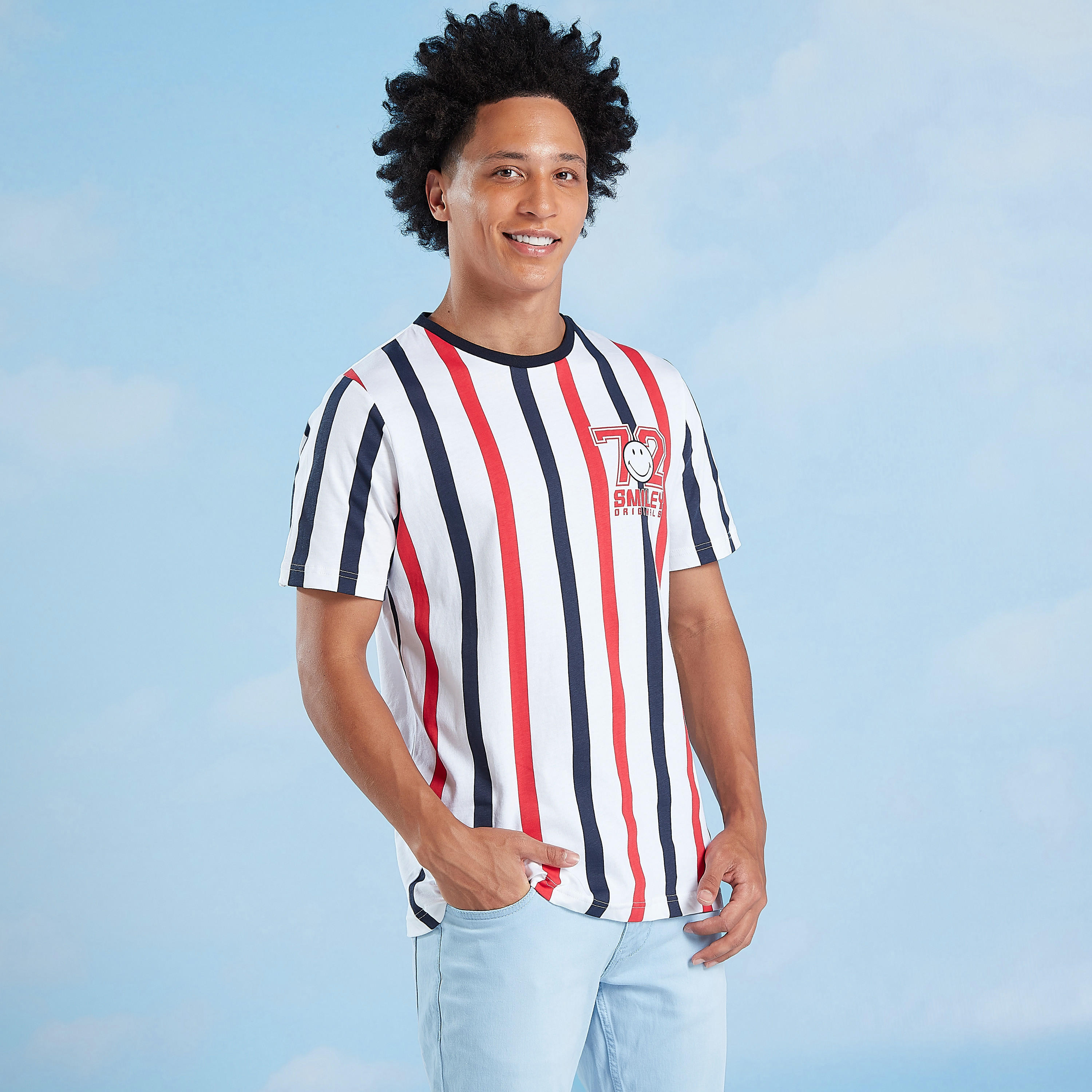 تيشيرت مخطط بياقة ضيّقة وأكمام قصيرة-men-clothing-tshirtsandpolos-tshirts-image-1