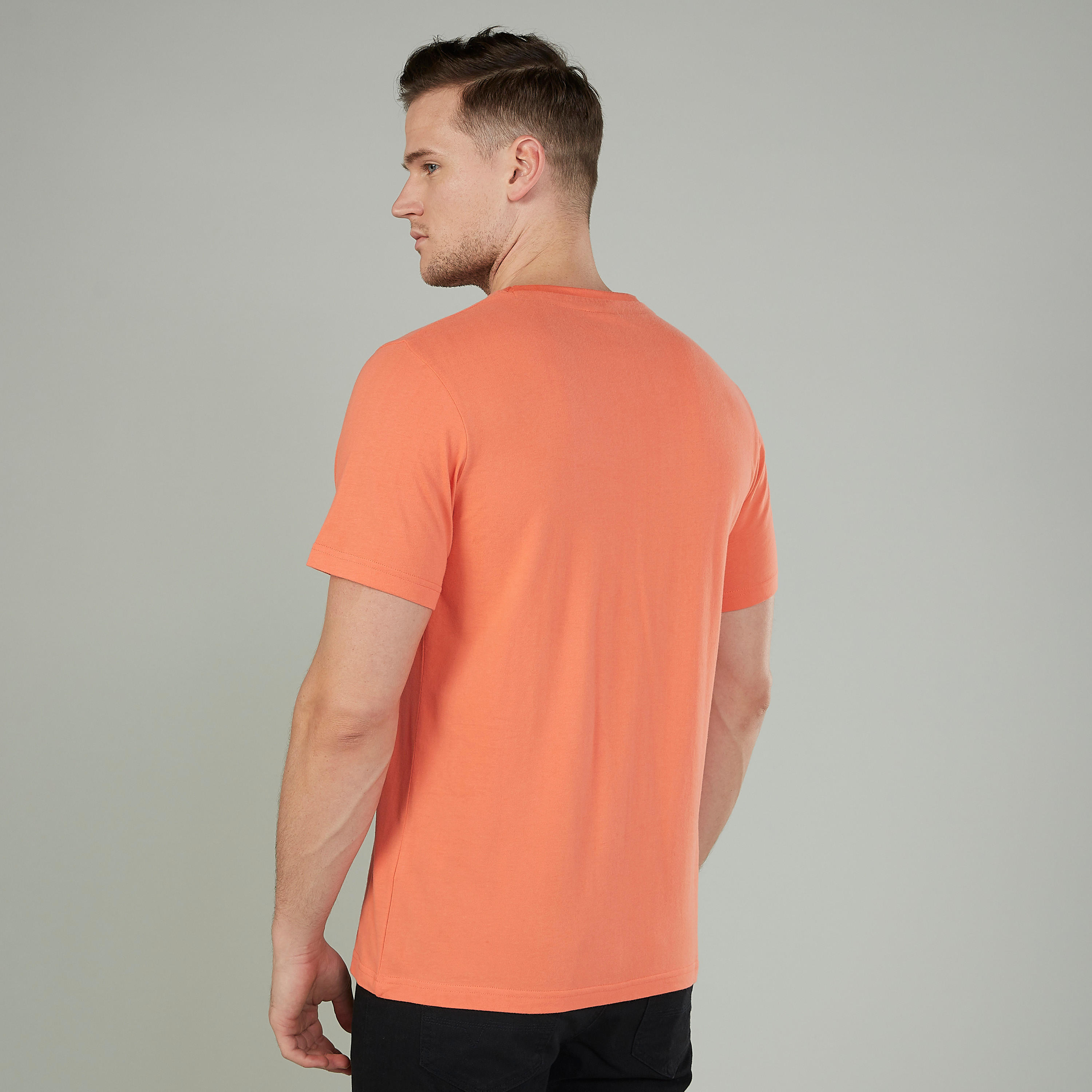 تيشيرت بياقة ضيّقة وأكمام قصيرة وطبعات سمايلي وورلد-men-clothing-tshirtsandpolos-tshirts-image-4