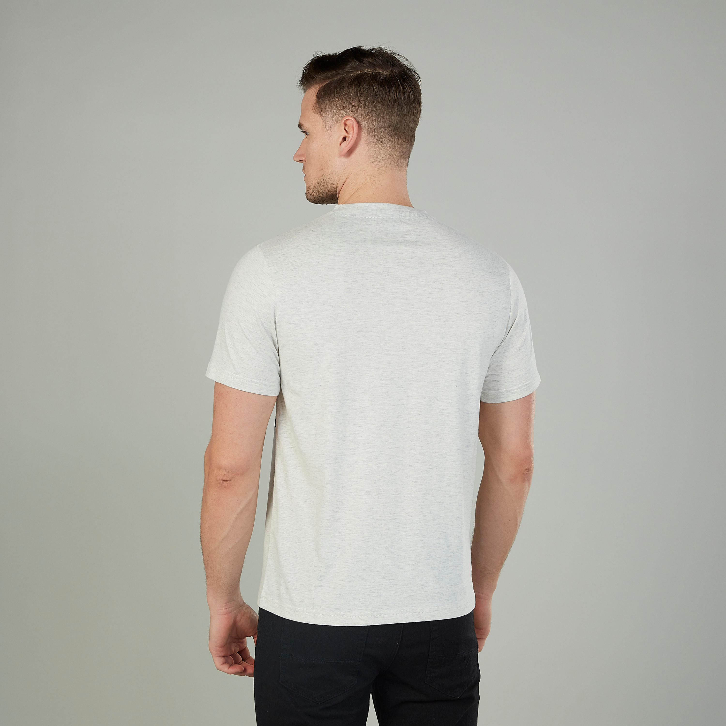 تيشيرت بياقة ضيّقة وأكمام قصيرة وطبعات سمايلي وورلد-men-clothing-tshirtsandpolos-tshirts-image-4