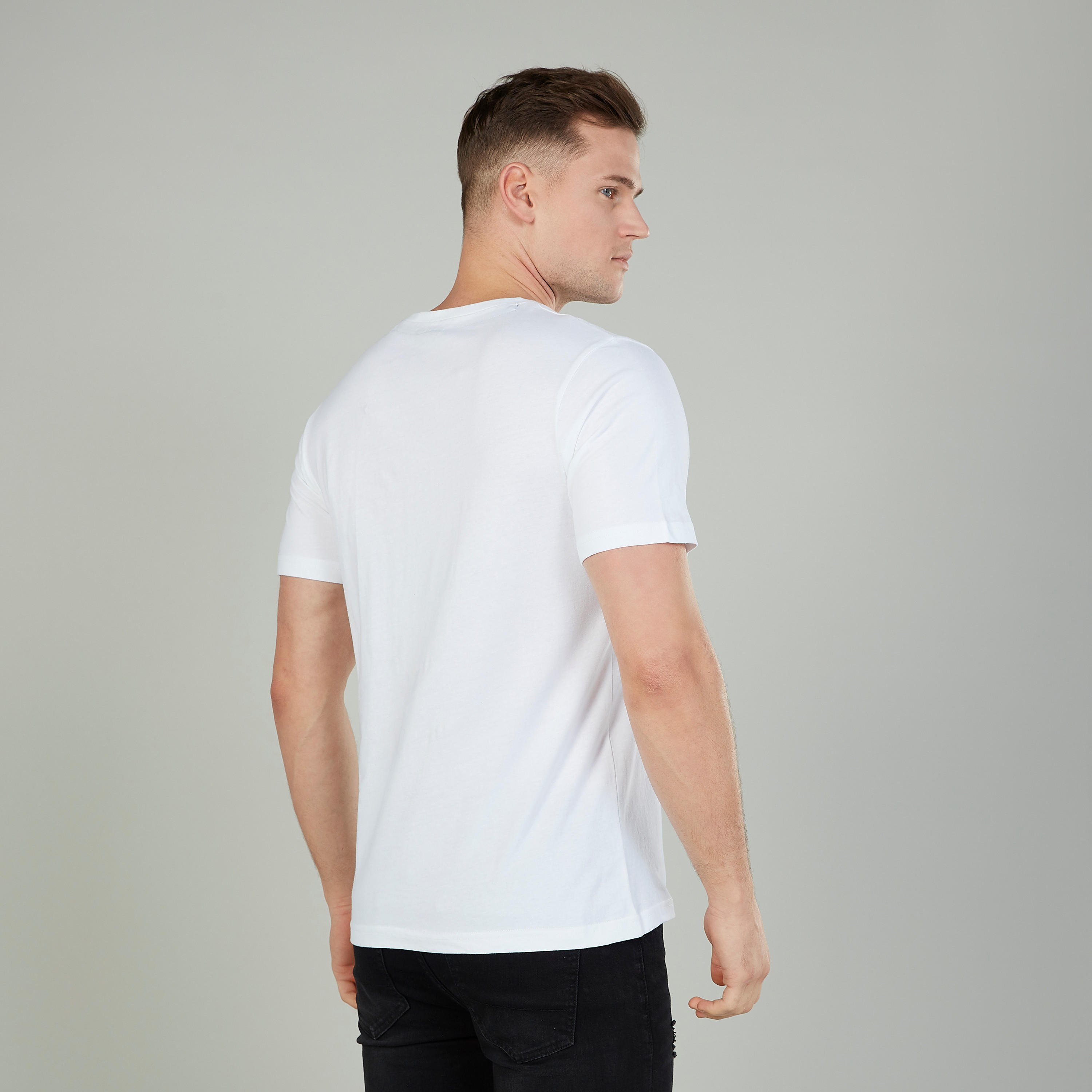 تيشيرت بياقة ضيّقة وأكمام قصيرة وطبعات سمايلي وورلد-men-clothing-tshirtsandpolos-tshirts-image-4