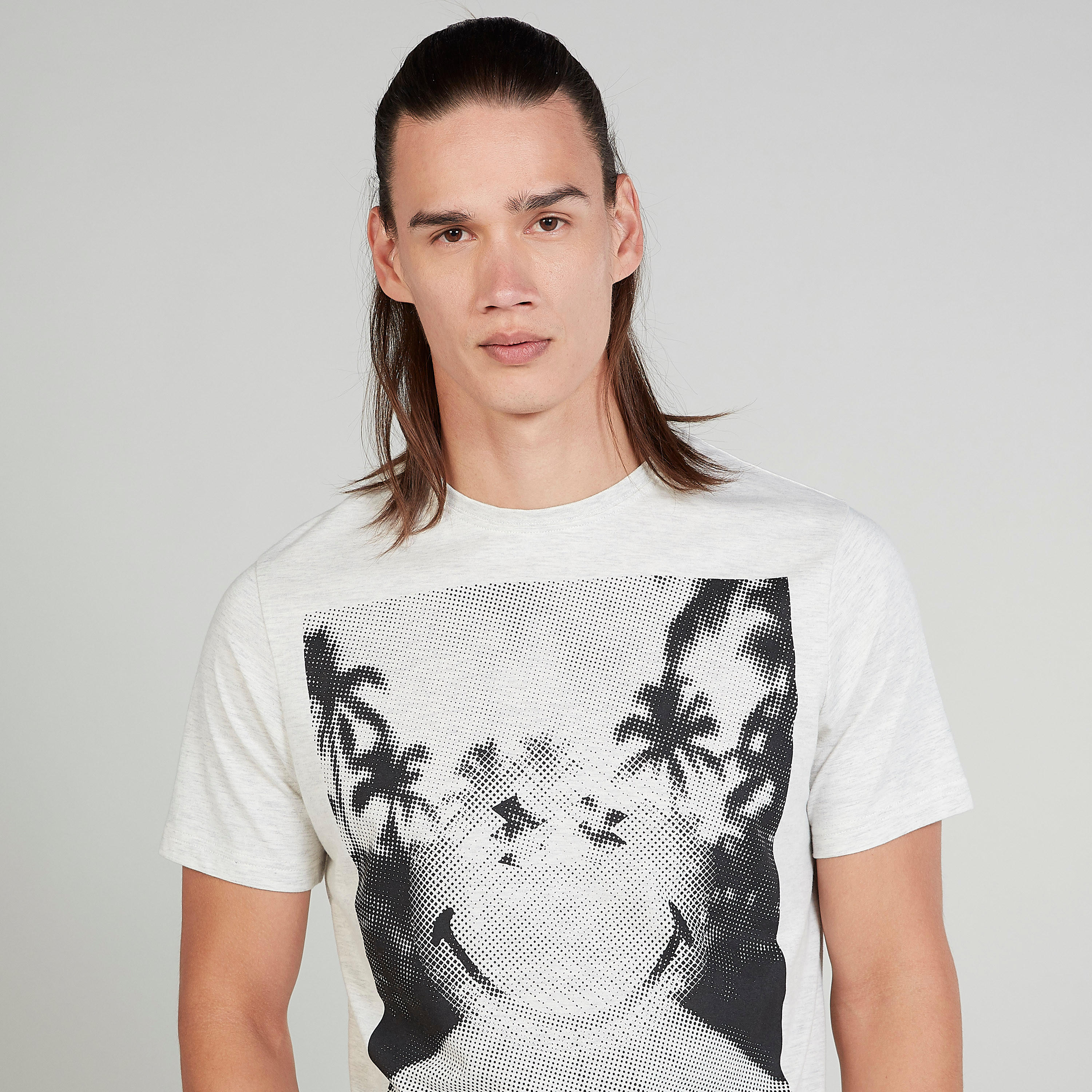 تيشيرت بياقة ضيّقة وأكمام قصيرة وطبعات سمايلي وورلد-men-clothing-tshirtsandpolos-tshirts-image-3