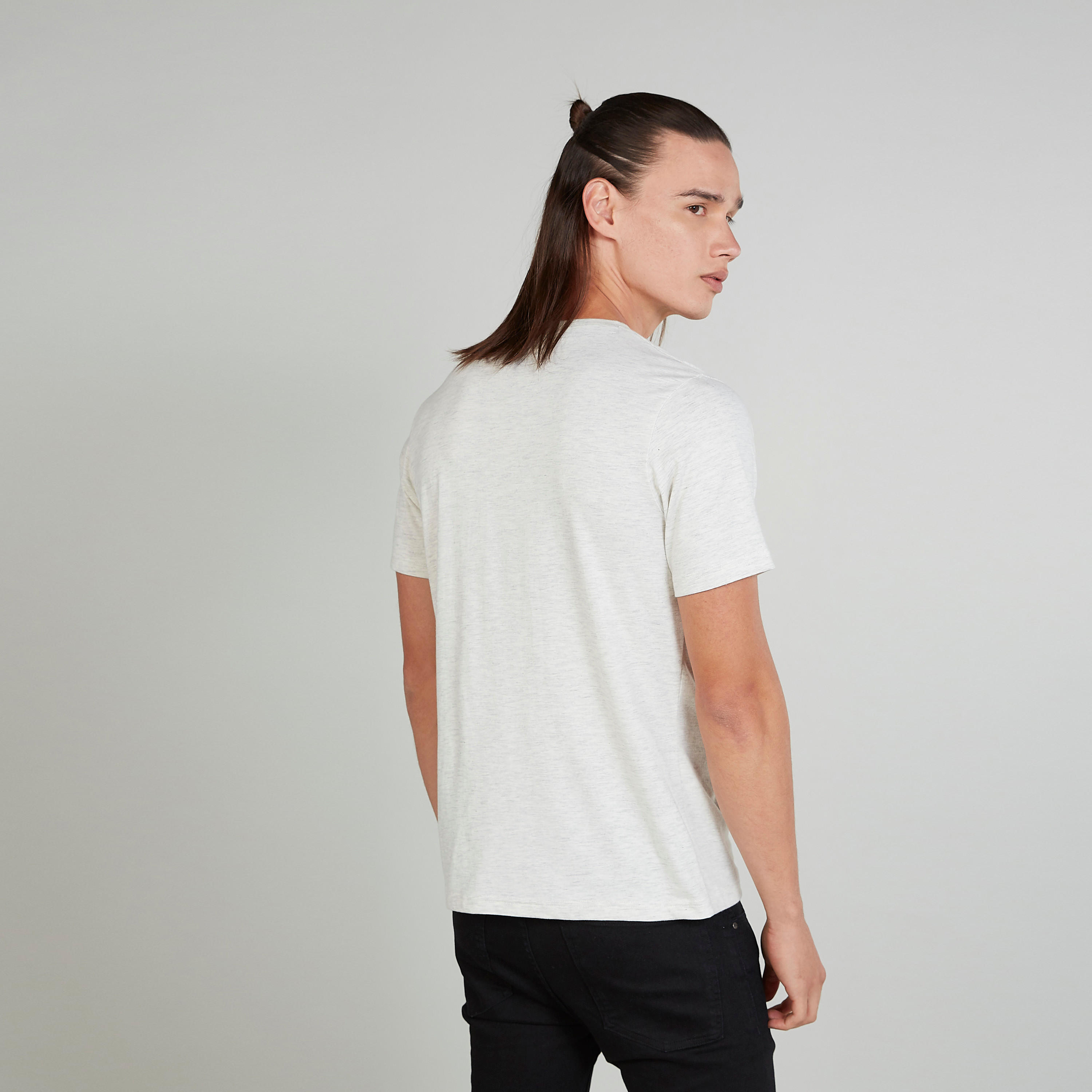 تيشيرت بياقة ضيّقة وأكمام قصيرة وطبعات سمايلي وورلد-men-clothing-tshirtsandpolos-tshirts-image-4