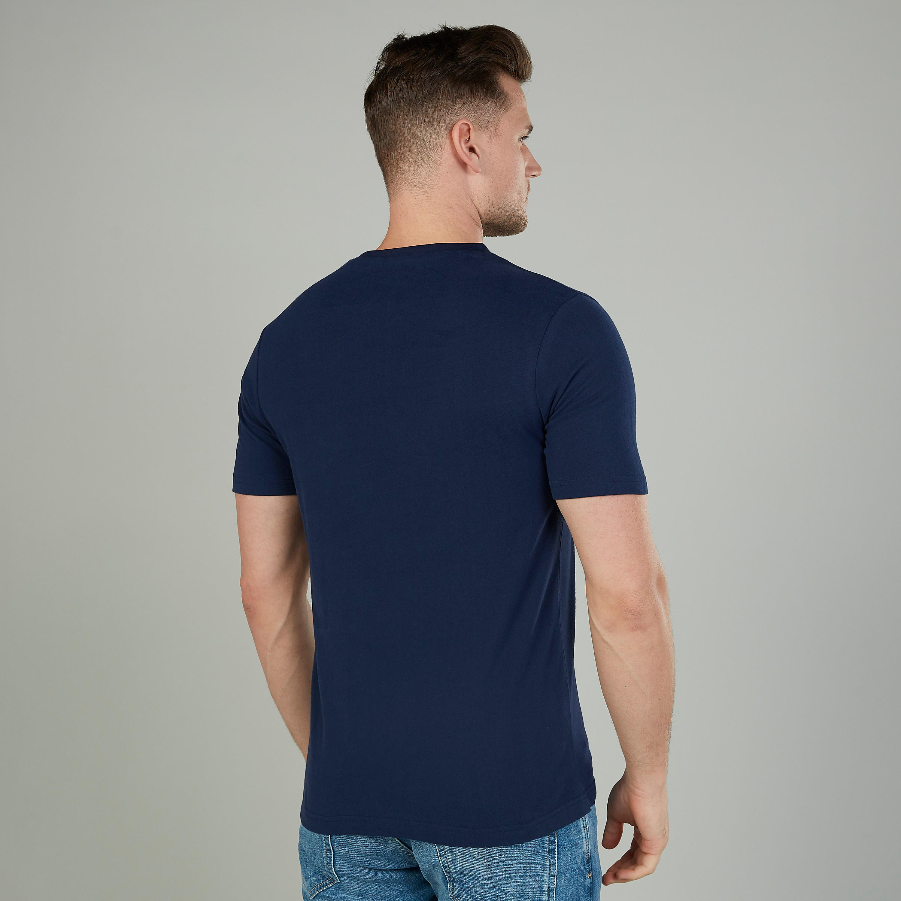 تيشيرت بياقة ضيّقة وأكمام قصيرة وطبعات سمايلي وورلد-men-clothing-tshirtsandpolos-tshirts-image-4