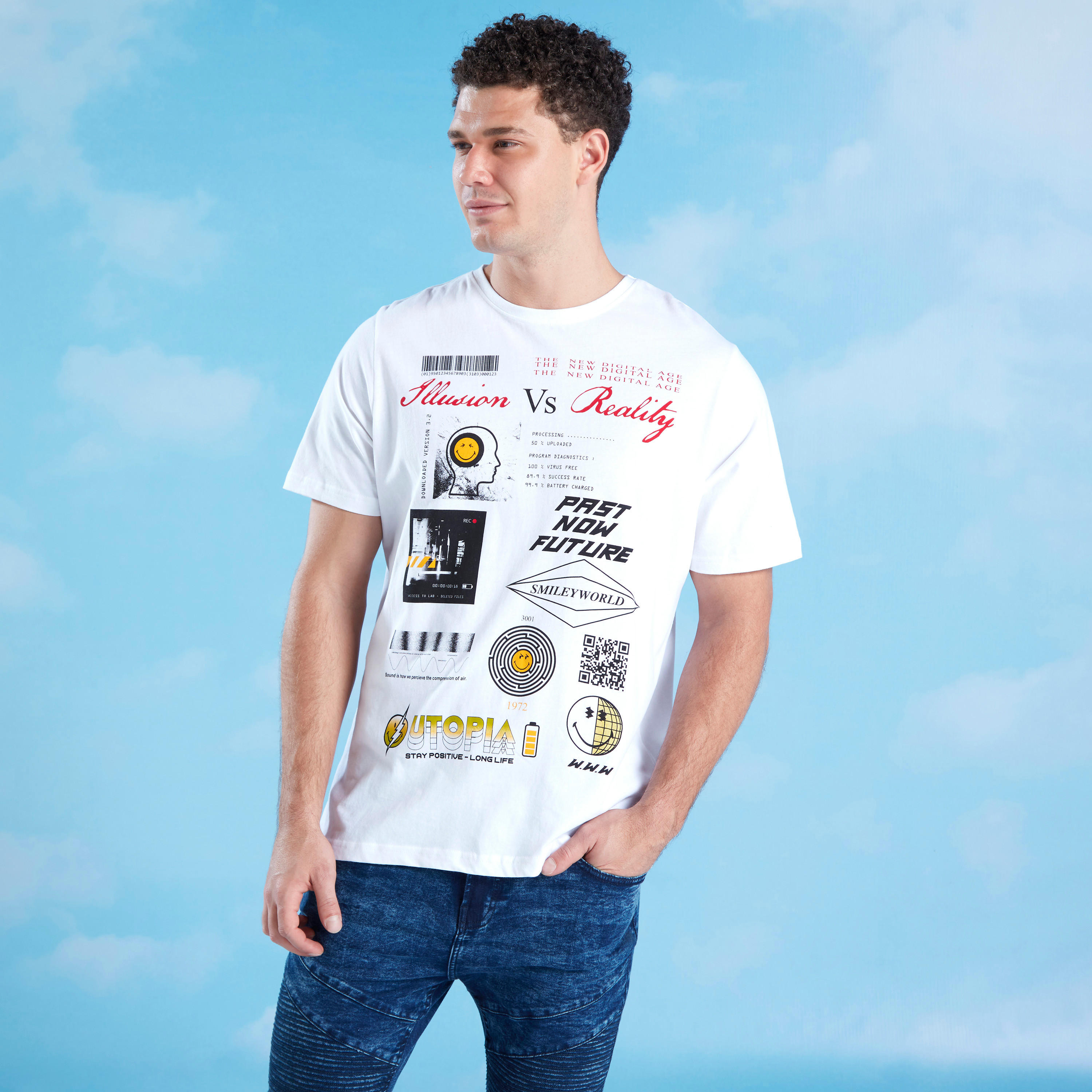 تيشيرت بياقة ضيّقة وأكمام قصيرة وطبعات سمايلي وورلد-men-clothing-tshirtsandpolos-tshirts-image-2