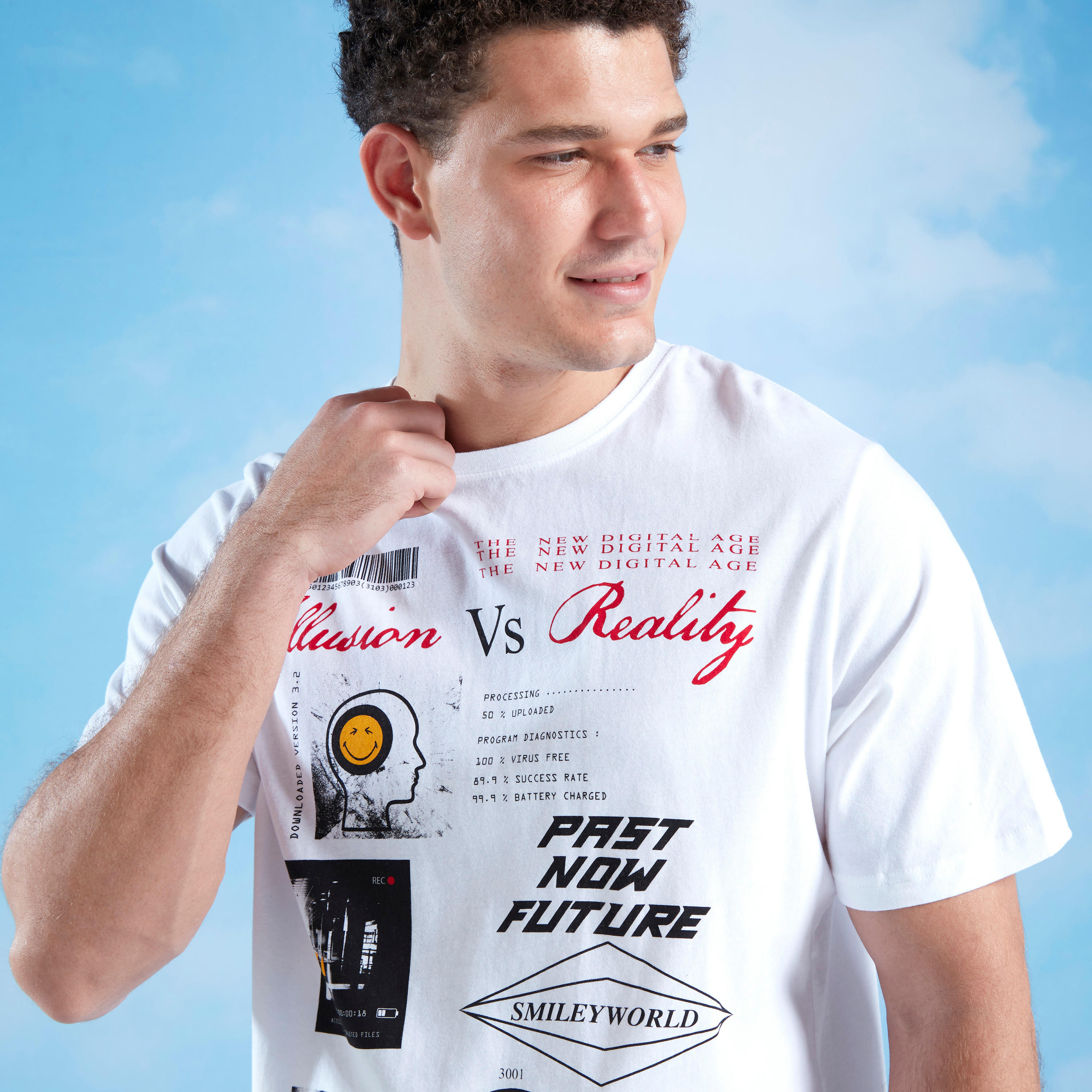 تيشيرت بياقة ضيّقة وأكمام قصيرة وطبعات سمايلي وورلد-men-clothing-tshirtsandpolos-tshirts-image-4