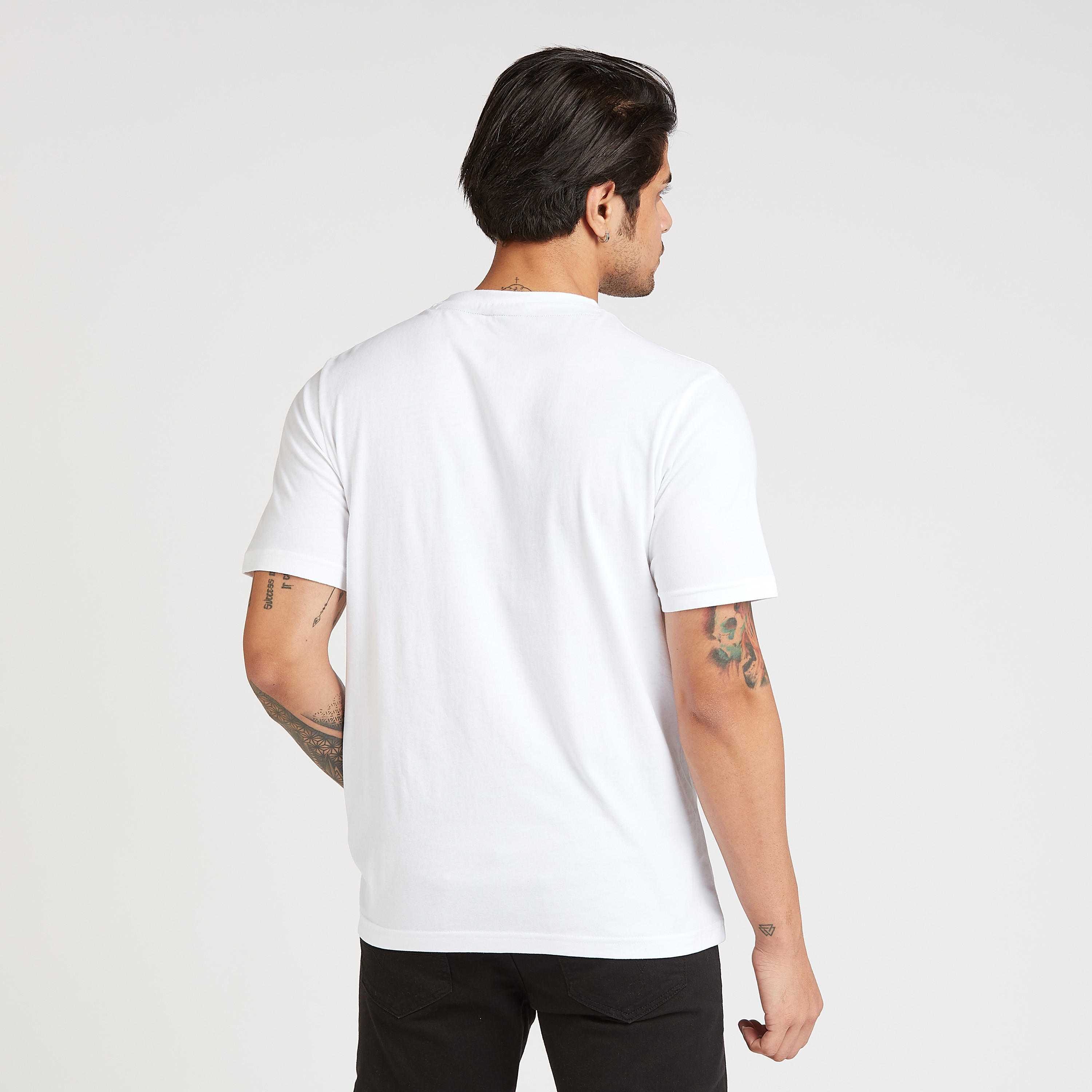 تيشيرت مستدام بياقة ضيّقة وطبعات سمايلي وورلد-men-clothing-tshirtsandpolos-tshirts-image-4