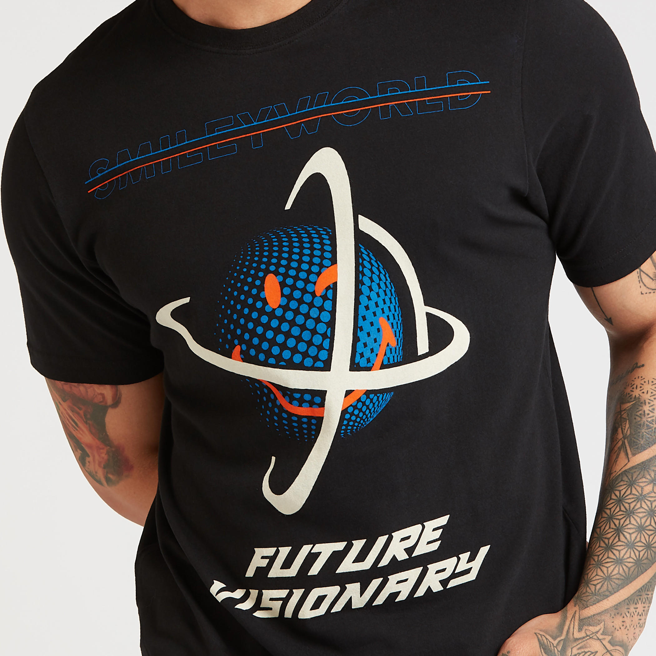 تيشيرت بياقة ضيّقة وأكمام قصيرة وطبعات سمايلي وورلد-men-clothing-tshirtsandpolos-tshirts-image-3
