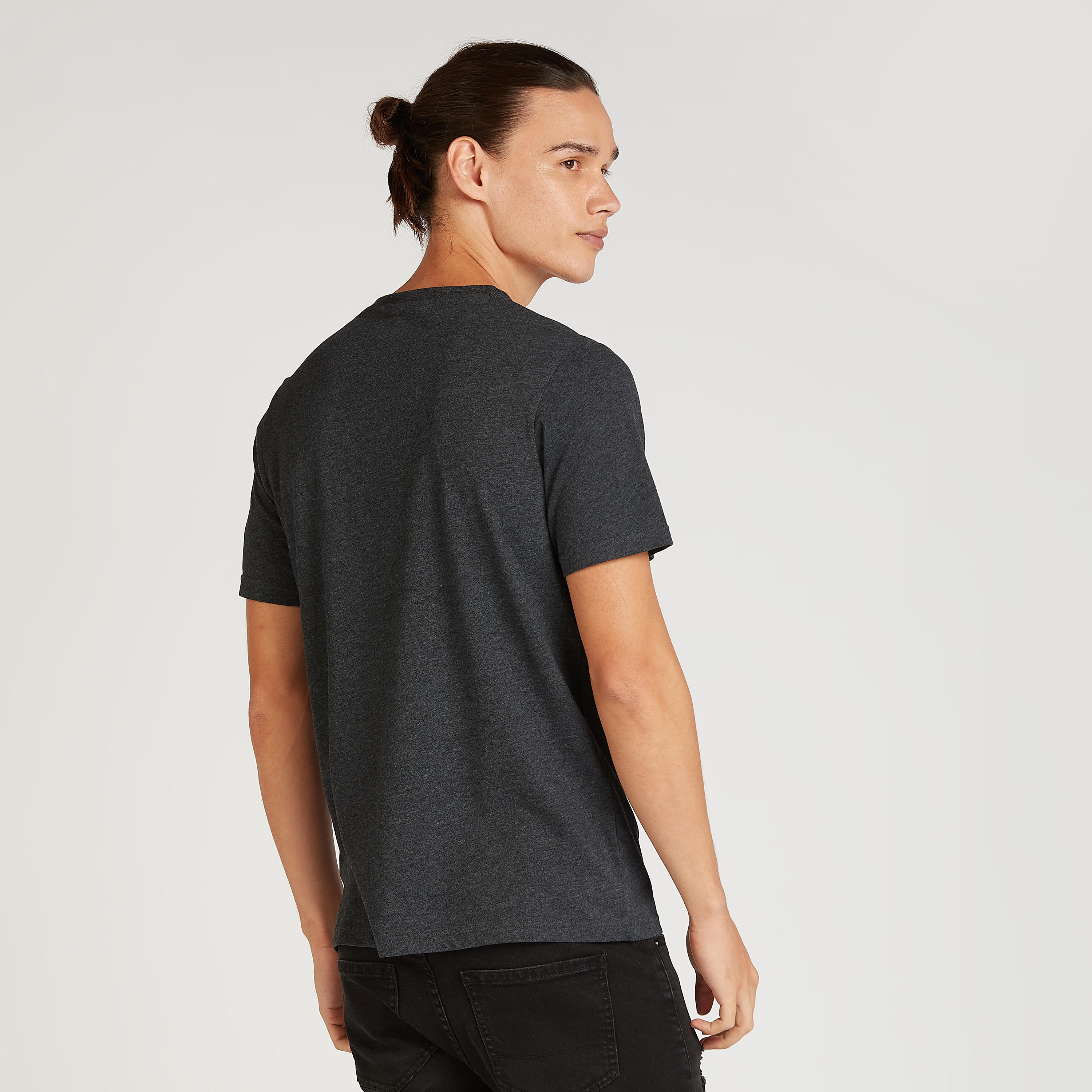 تيشيرت بياقة ضيّقة وأكمام قصيرة وطبعات سمايلي وورلد-men-clothing-tshirtsandpolos-tshirts-image-4