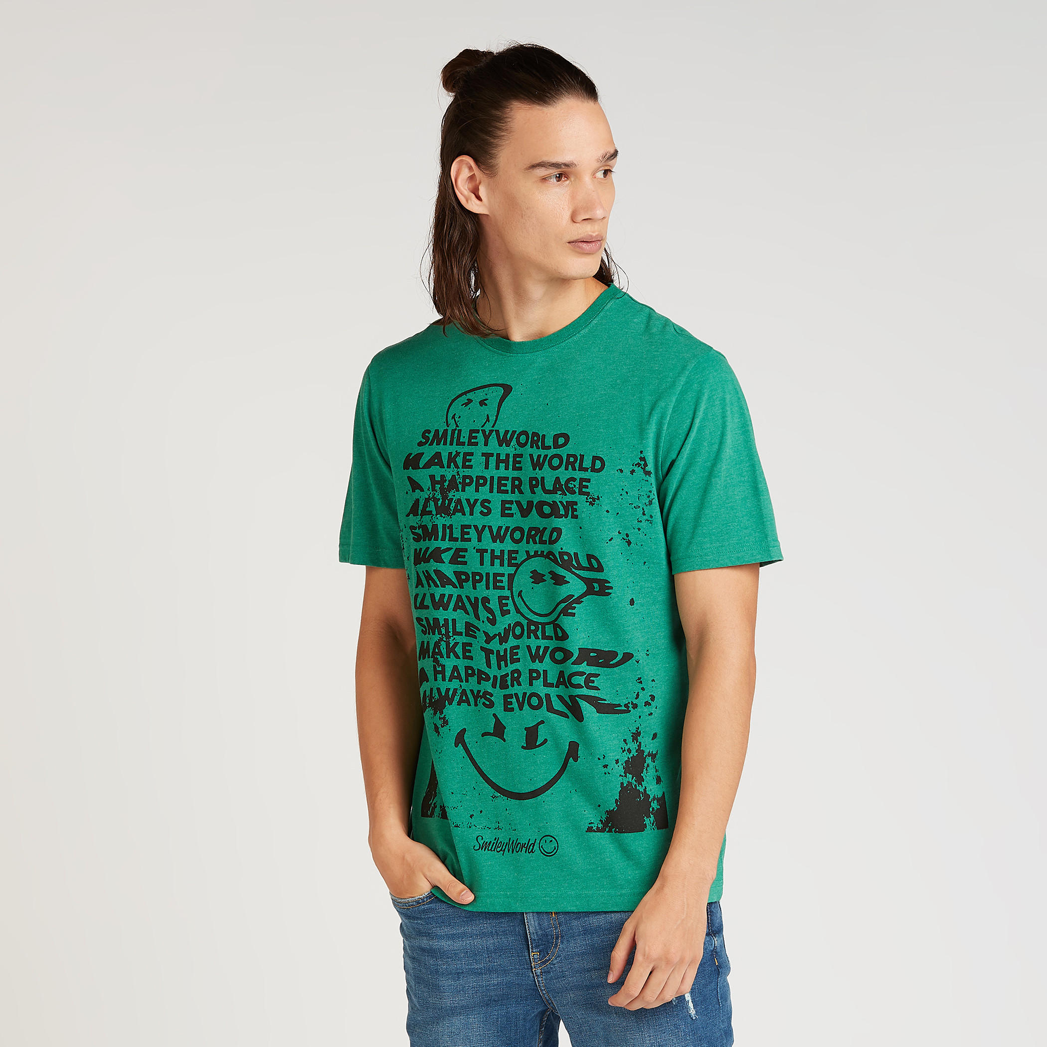 تيشيرت مستدام بياقة ضيّقة وأكمام قصيرة وطبعات سمايلي وورلد-men-clothing-tshirtsandpolos-tshirts-image-1