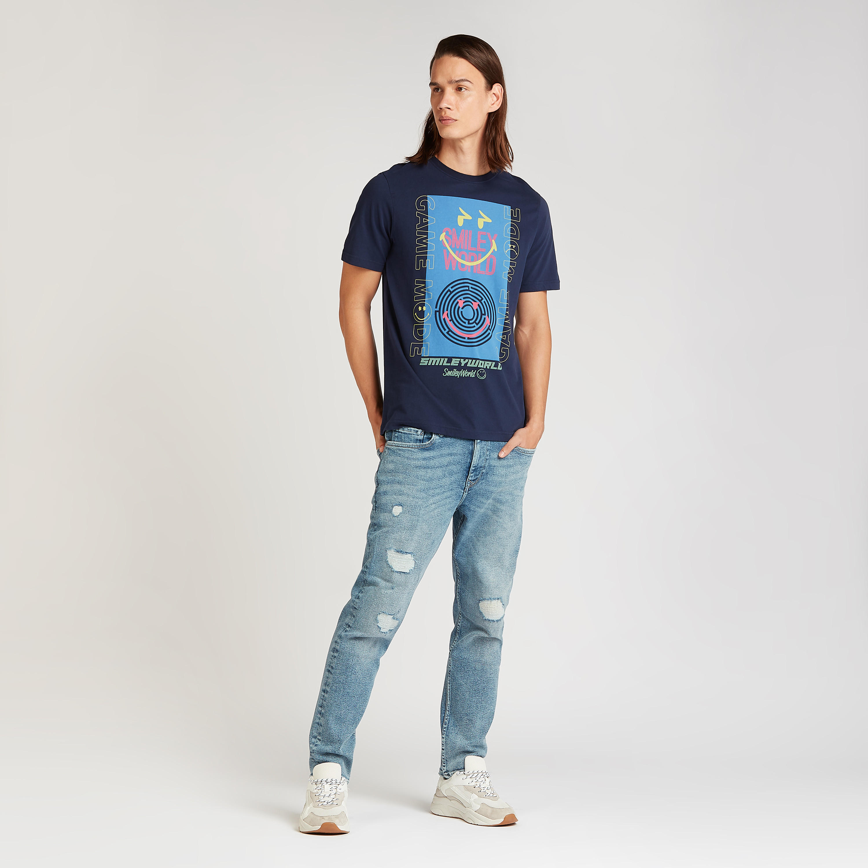 تيشيرت مستدام بياقة ضيّقة وأكمام قصيرة وطبعات سمايلي وورلد-men-clothing-tshirtsandpolos-tshirts-image-2