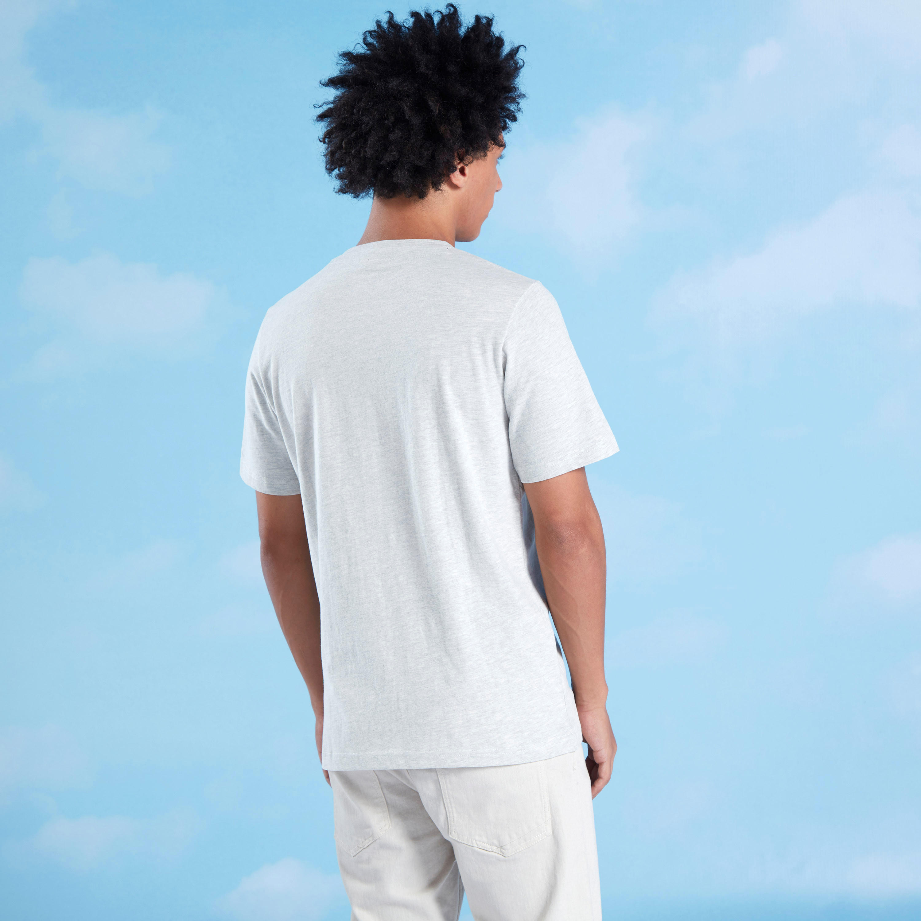 تيشيرت بياقة ضيقة وأكمام قصيرة وطبعات سمايلي وورلد جرافيك-men-clothing-tshirtsandpolos-tshirts-image-1