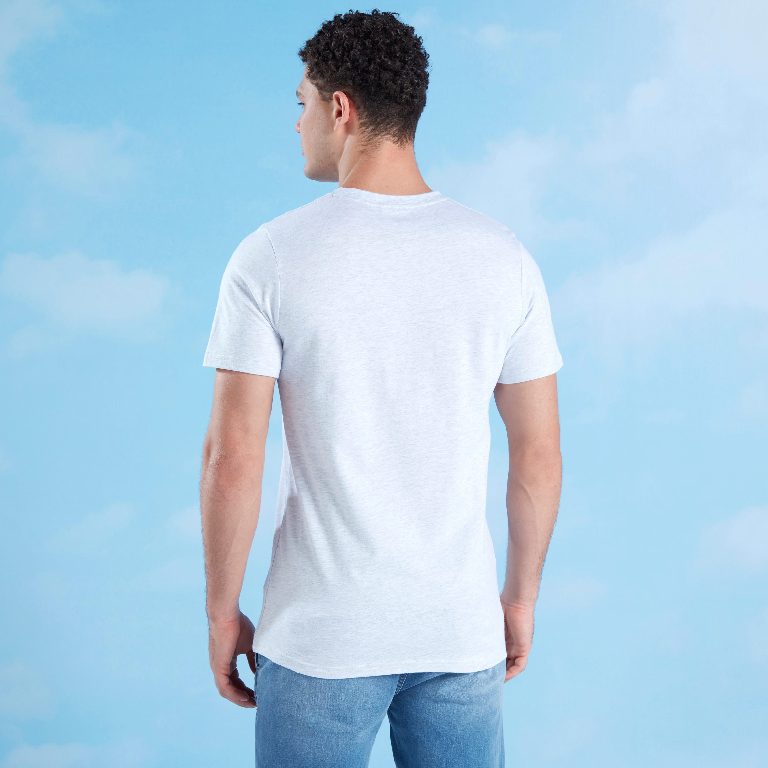 تيشيرت مستدام بياقة ضيّقة وطبعات سمايلي وورلد-men-clothing-tshirtsandpolos-tshirts-image-4