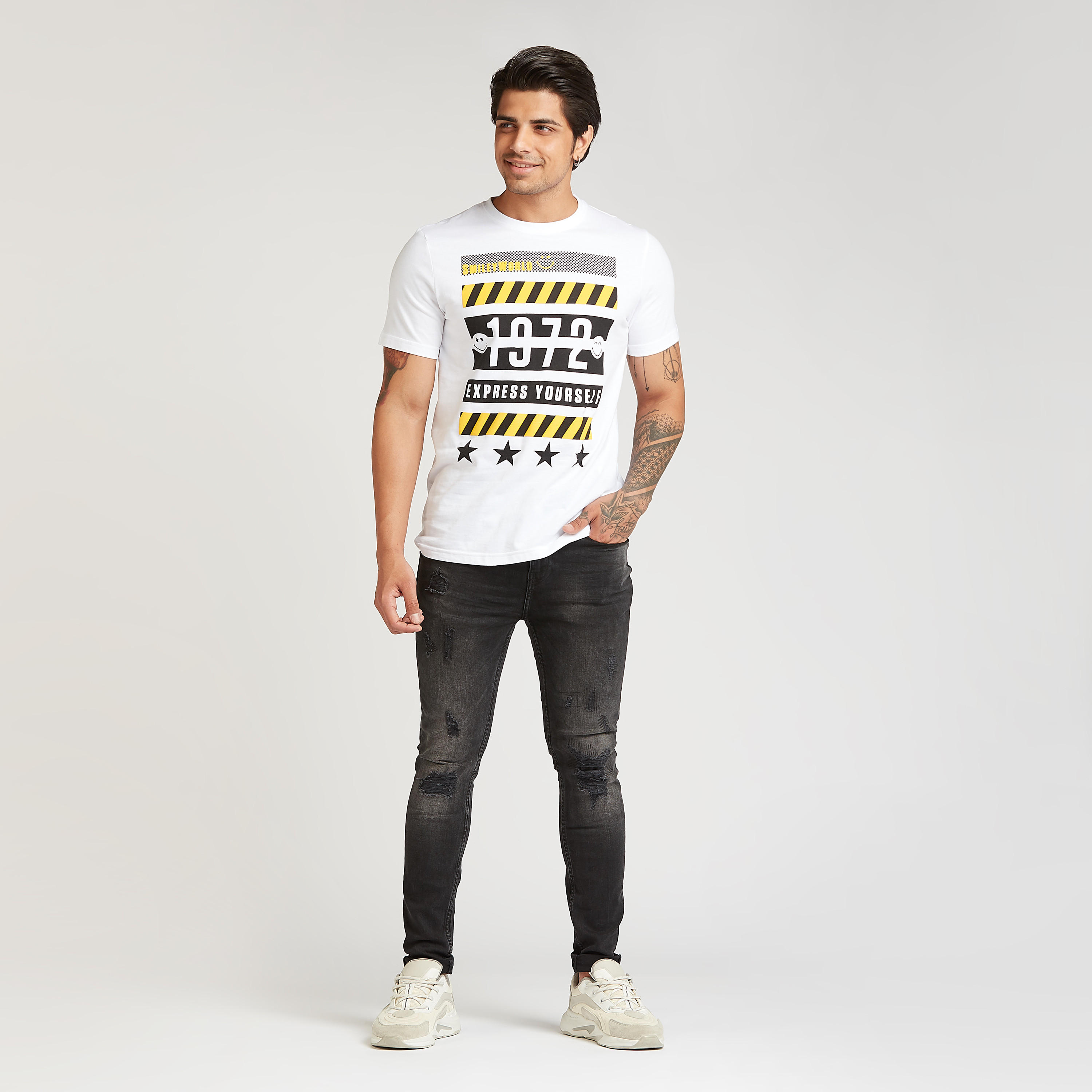 تيشيرت مستدام بياقة ضيّقة وأكمام قصيرة وطبعات-men-clothing-tshirtsandpolos-tshirts-image-2