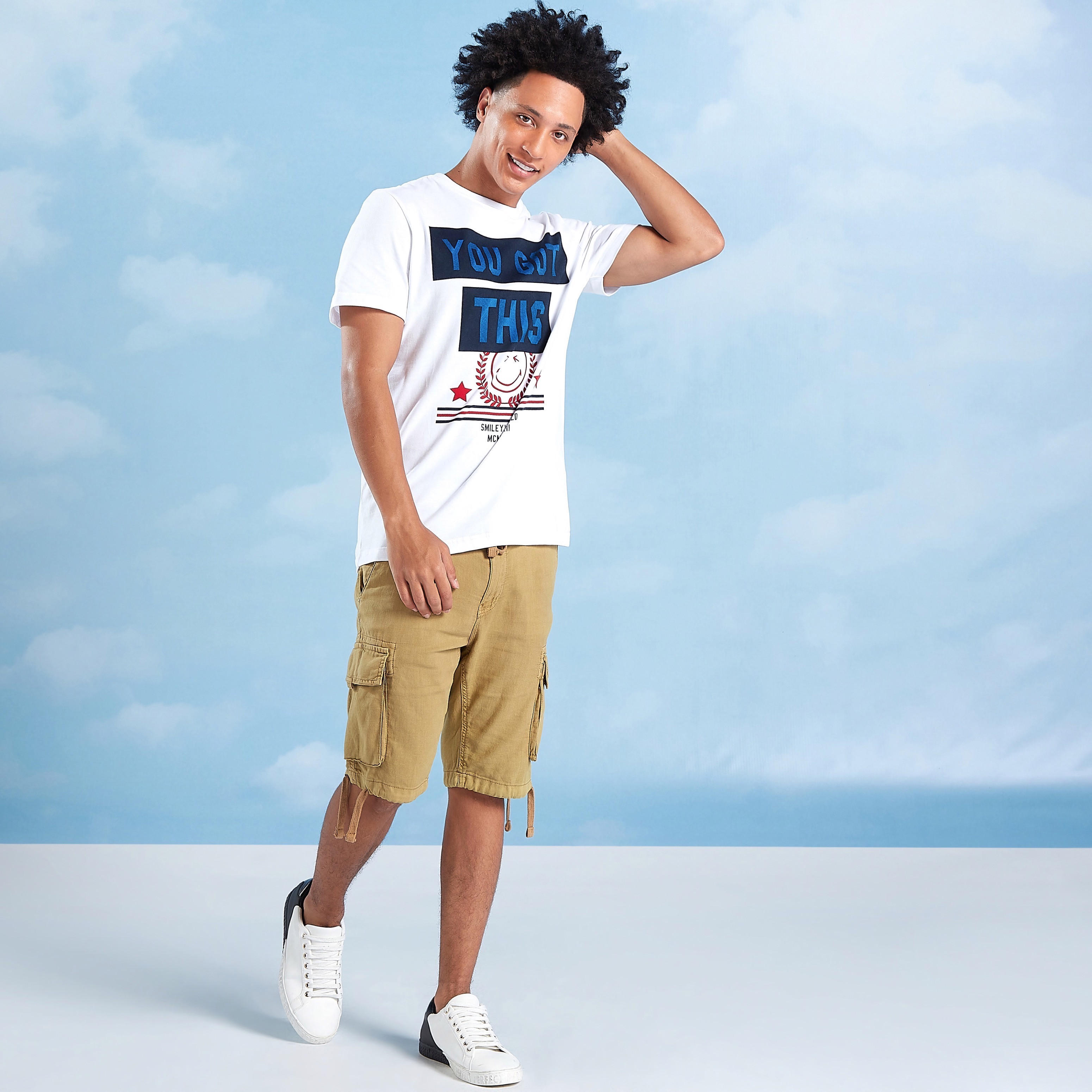 تيشيرت مستدام بياقة ضيّقة وأكمام قصيرة وطبعات سمايلي وورلد-men-clothing-tshirtsandpolos-tshirts-image-2