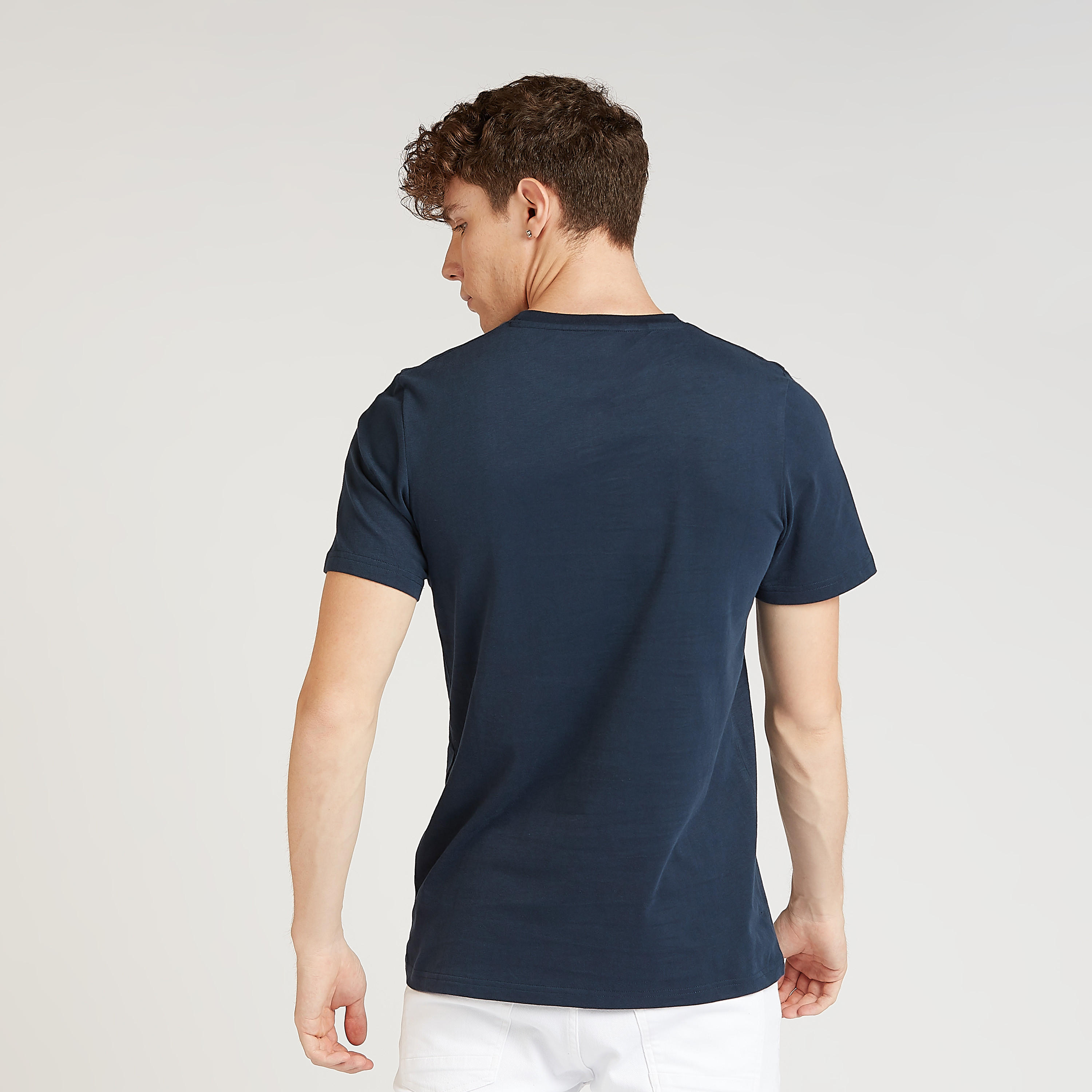 تيشيرت بياقة ضيقة وطبعات سمايلي وورلد تايبوجرافيكيّة-men-clothing-tshirtsandpolos-tshirts-image-2