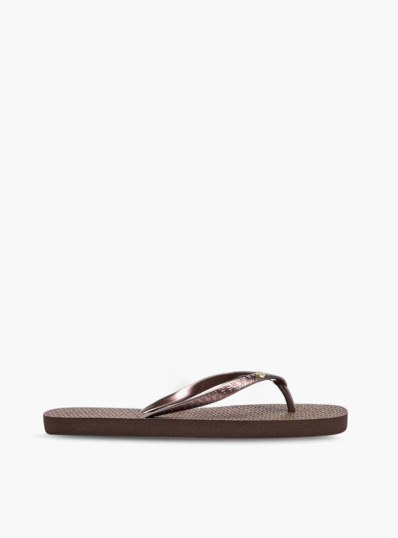 شبشب بإصبع وطبعات مونوجرام للنساء من سيليست-women-shoes-flipflopsandslides-image-3