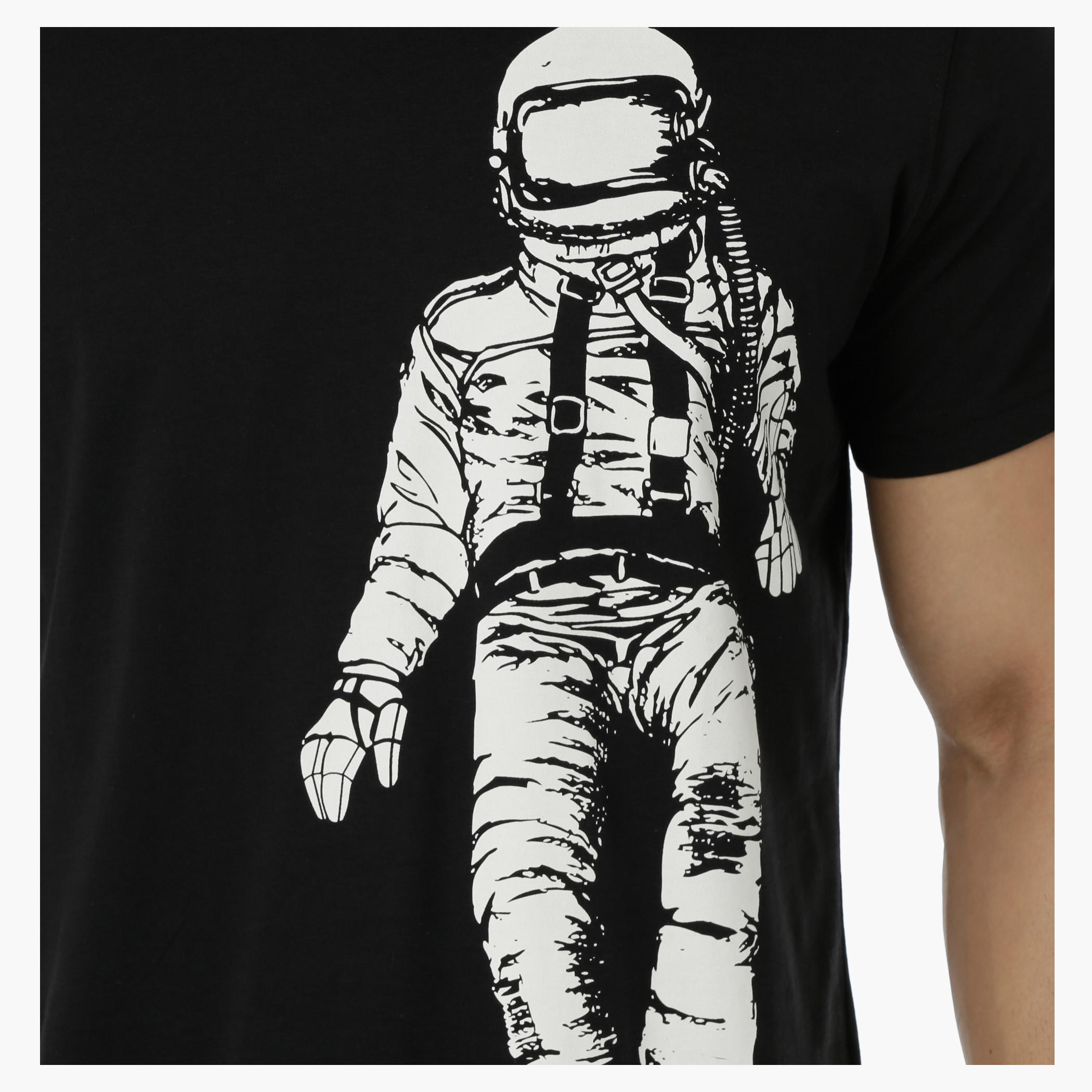 Printed Cotton T-Shirt with Round Neck and Short Sleeves in Regular Fit-men-clothing-tshirtsandpolos-tshirts-image-4