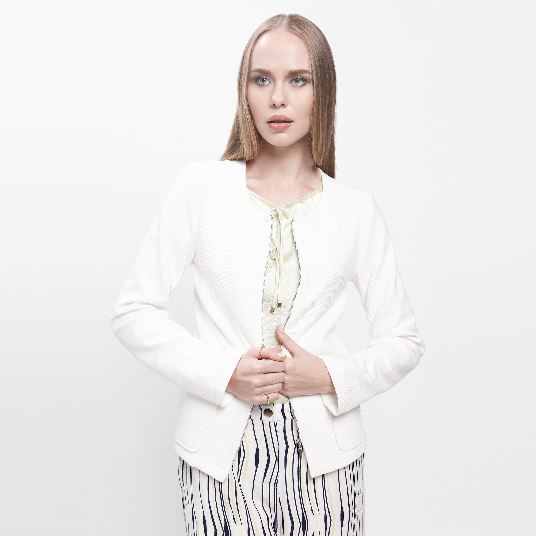 Long Sleeves Jacket with Zip Closure and Pocket Detail-women-winterwear-coatsandjackets-jackets-image-11