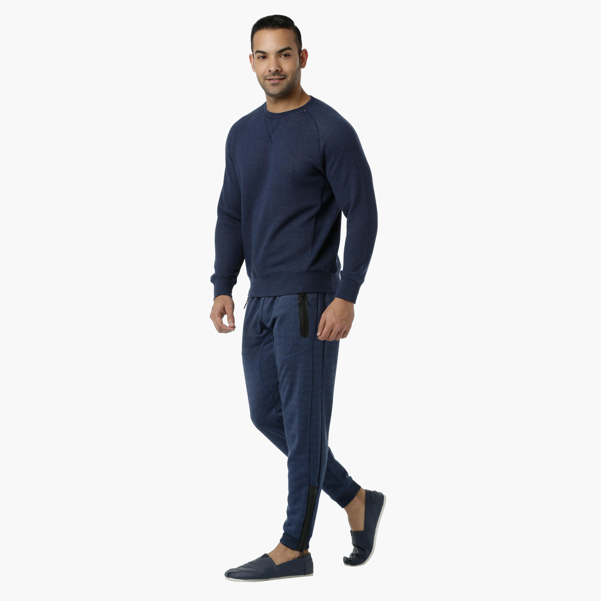 Basic Sweater with Raglan Sleeves in Regular Fit-men-clothing-sweatersandpullovers-image-1