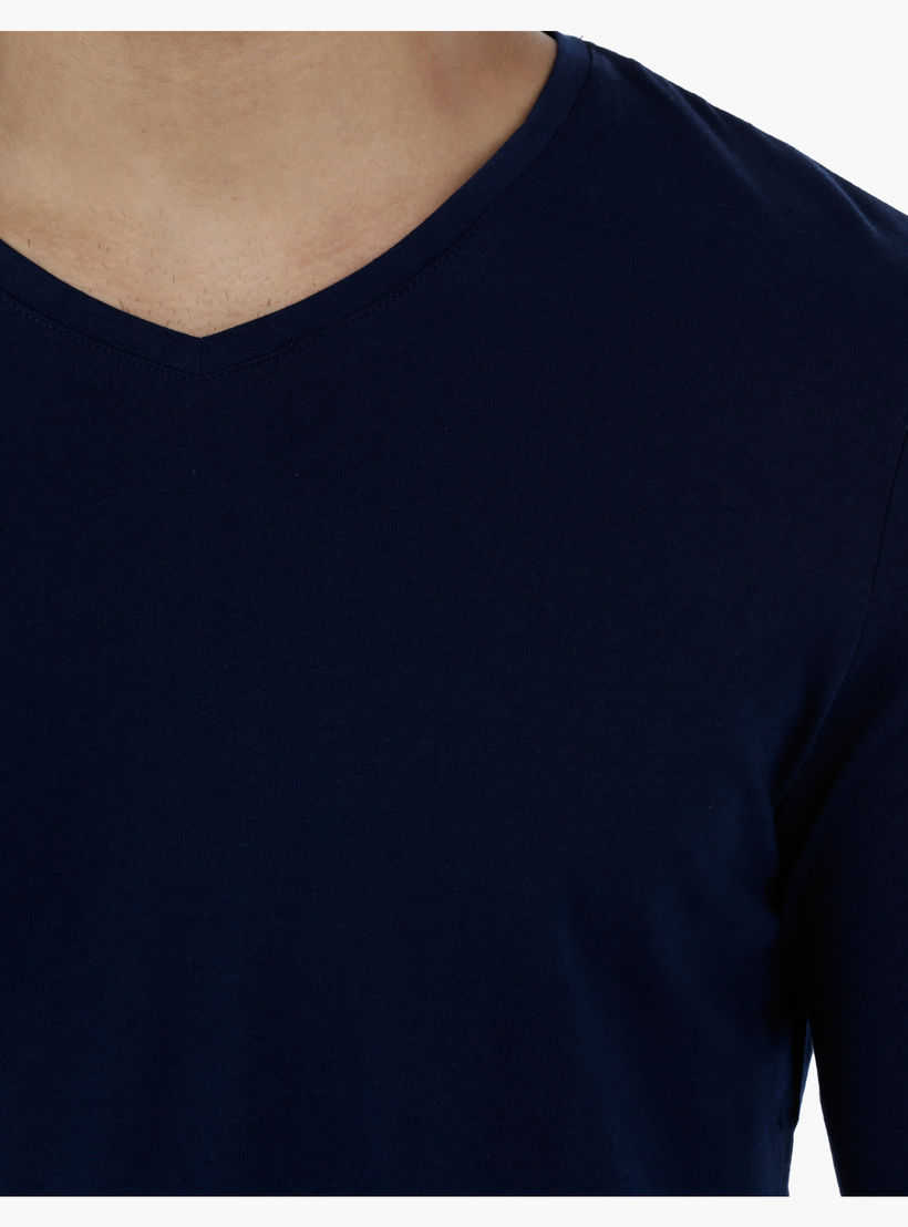 Casual Long Sleeves V-Neck T-Shirt in Slim Fit-men-clothing-tshirtsandpolos-tshirts-image-4