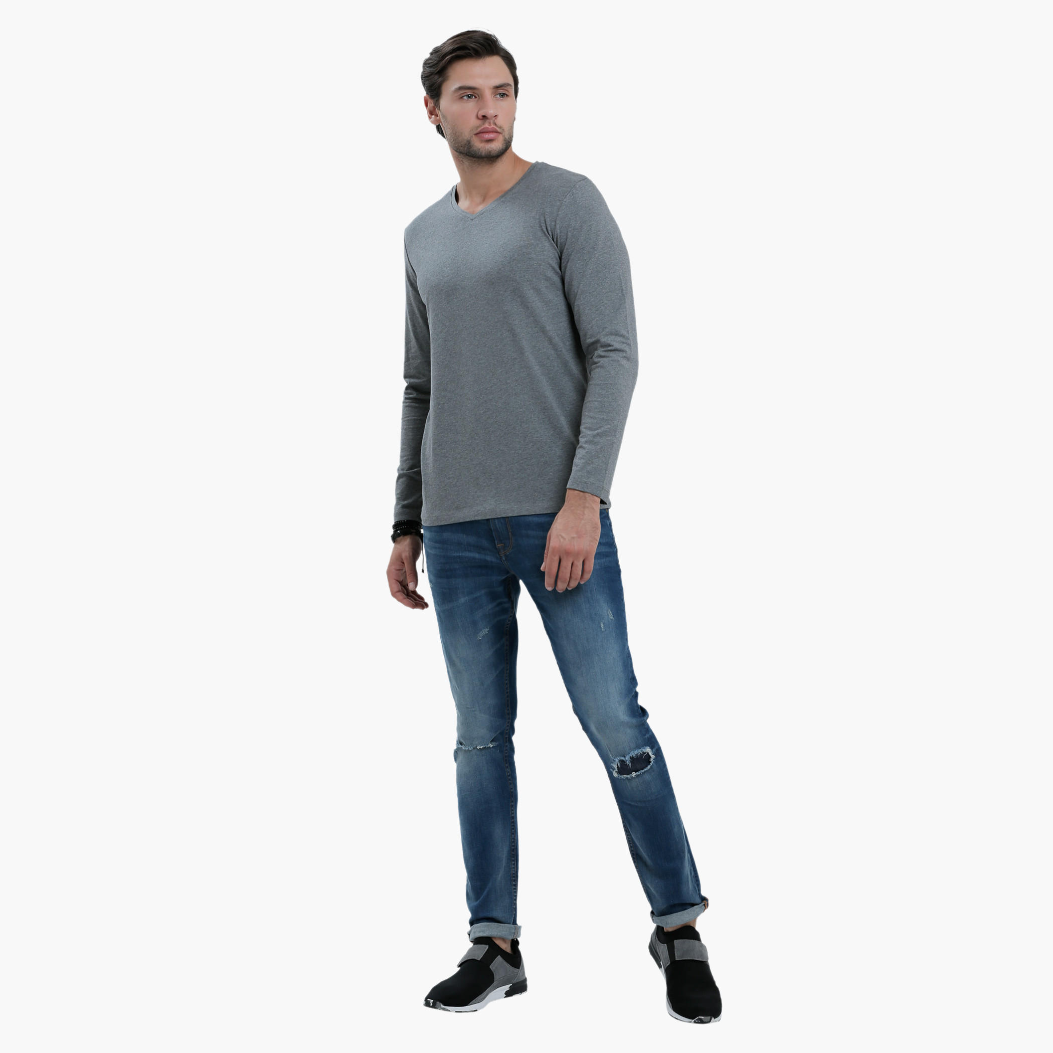 V-Neck T-Shirt with Long Sleeves in Slim Fit-men-clothing-tshirtsandpolos-tshirts-image-5