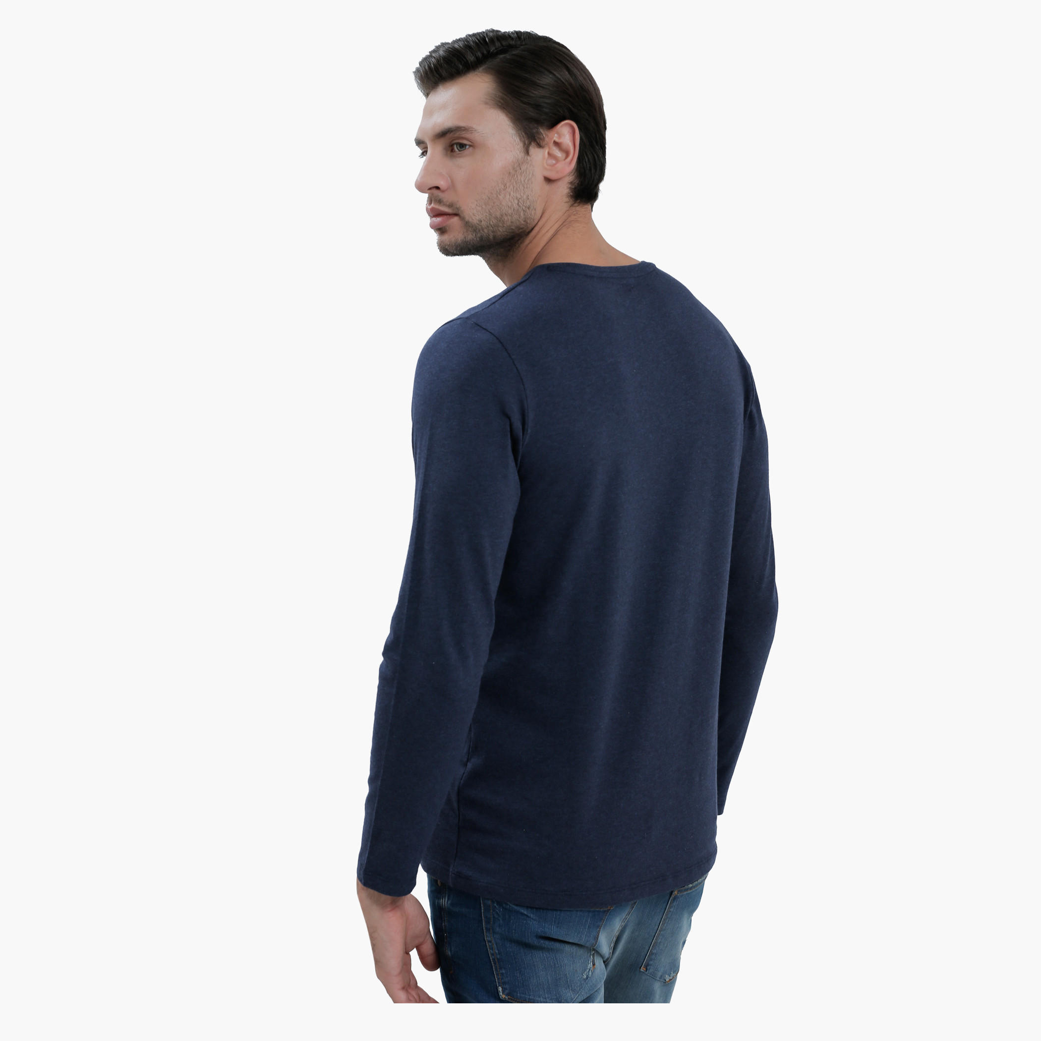 V-Neck T-Shirt with Long Sleeves in Slim Fit-men-clothing-tshirtsandpolos-tshirts-image-7