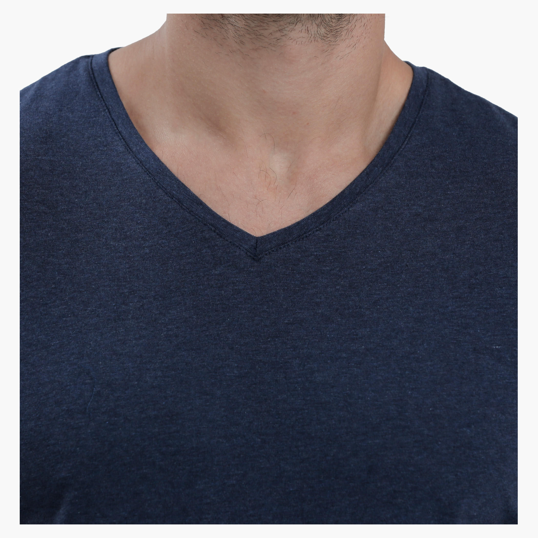 V-Neck T-Shirt with Long Sleeves in Slim Fit-men-clothing-tshirtsandpolos-tshirts-image-9