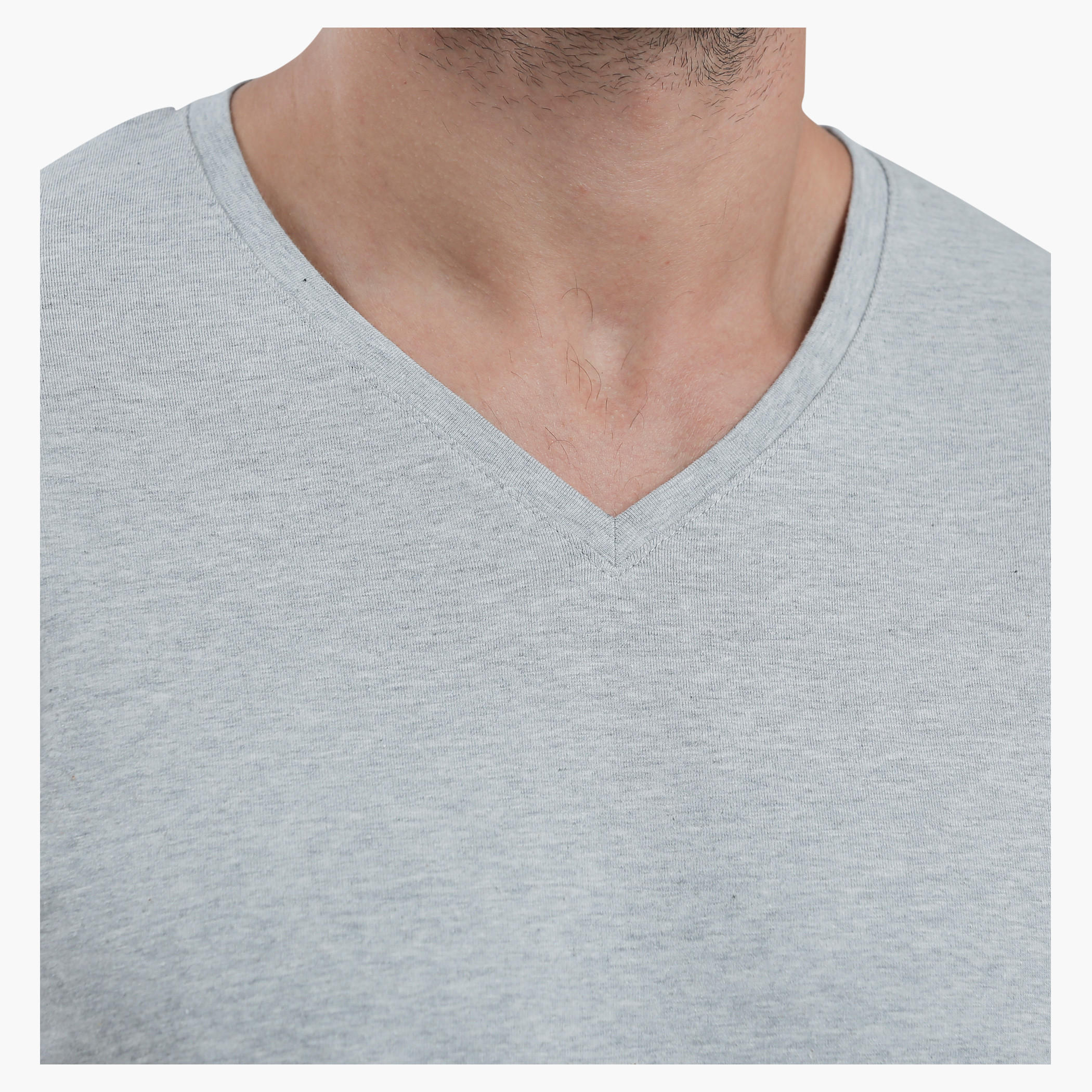 V-Neck T-Shirt with Long Sleeves in Slim Fit-men-clothing-tshirtsandpolos-tshirts-image-14