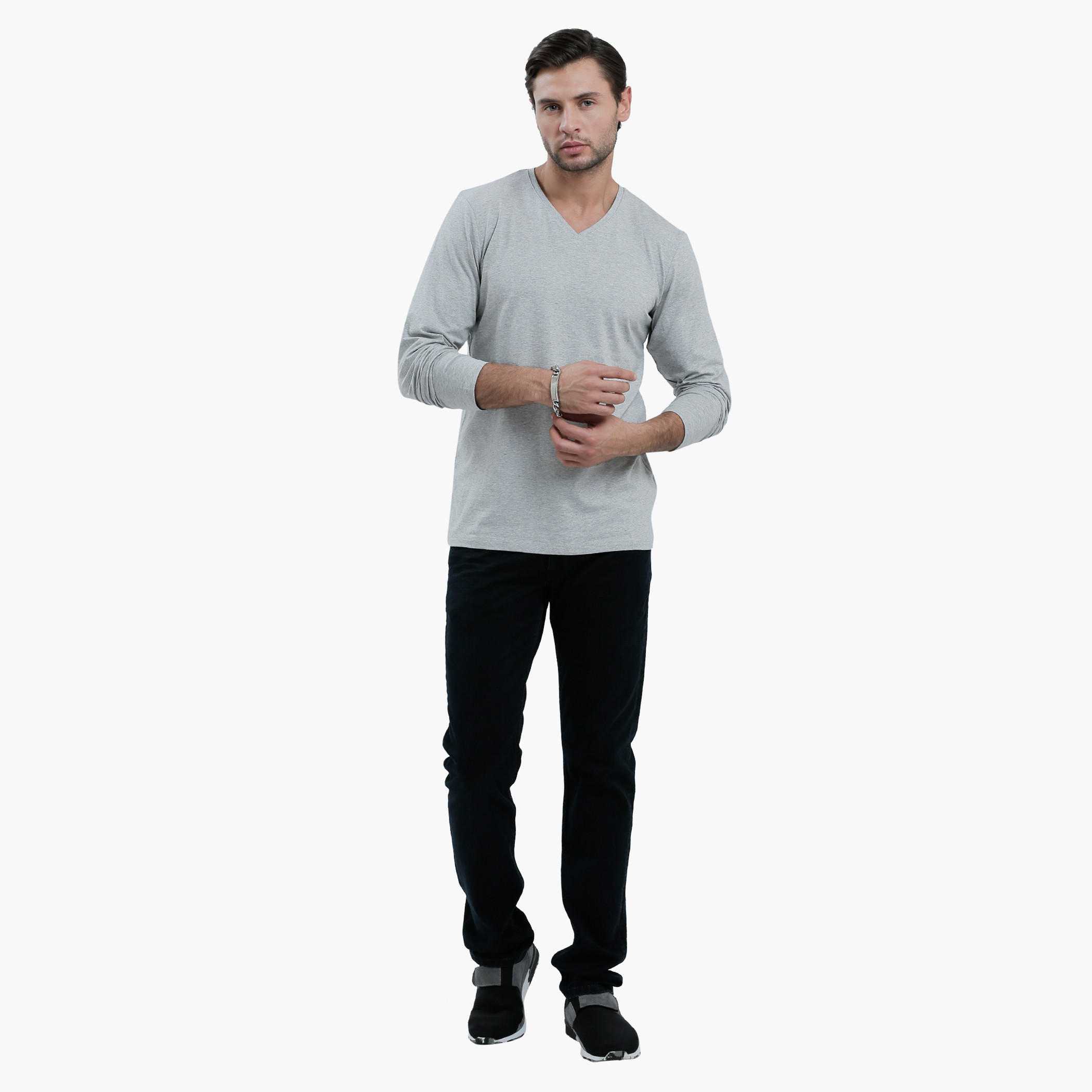 V-Neck T-Shirt with Long Sleeves in Slim Fit-men-clothing-tshirtsandpolos-tshirts-image-15