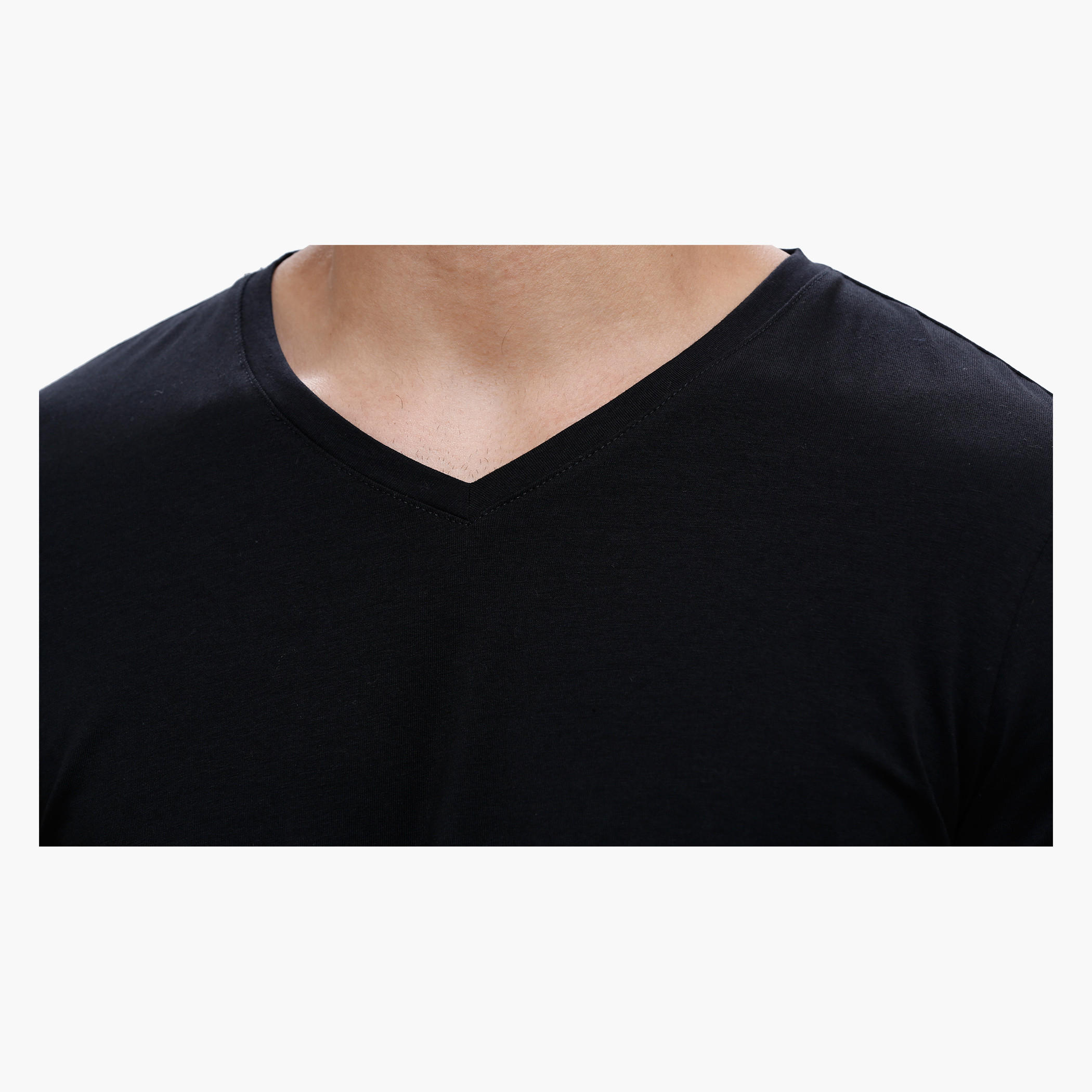 V-Neck T-Shirt with Long Sleeves in Slim Fit-men-clothing-tshirtsandpolos-tshirts-image-4
