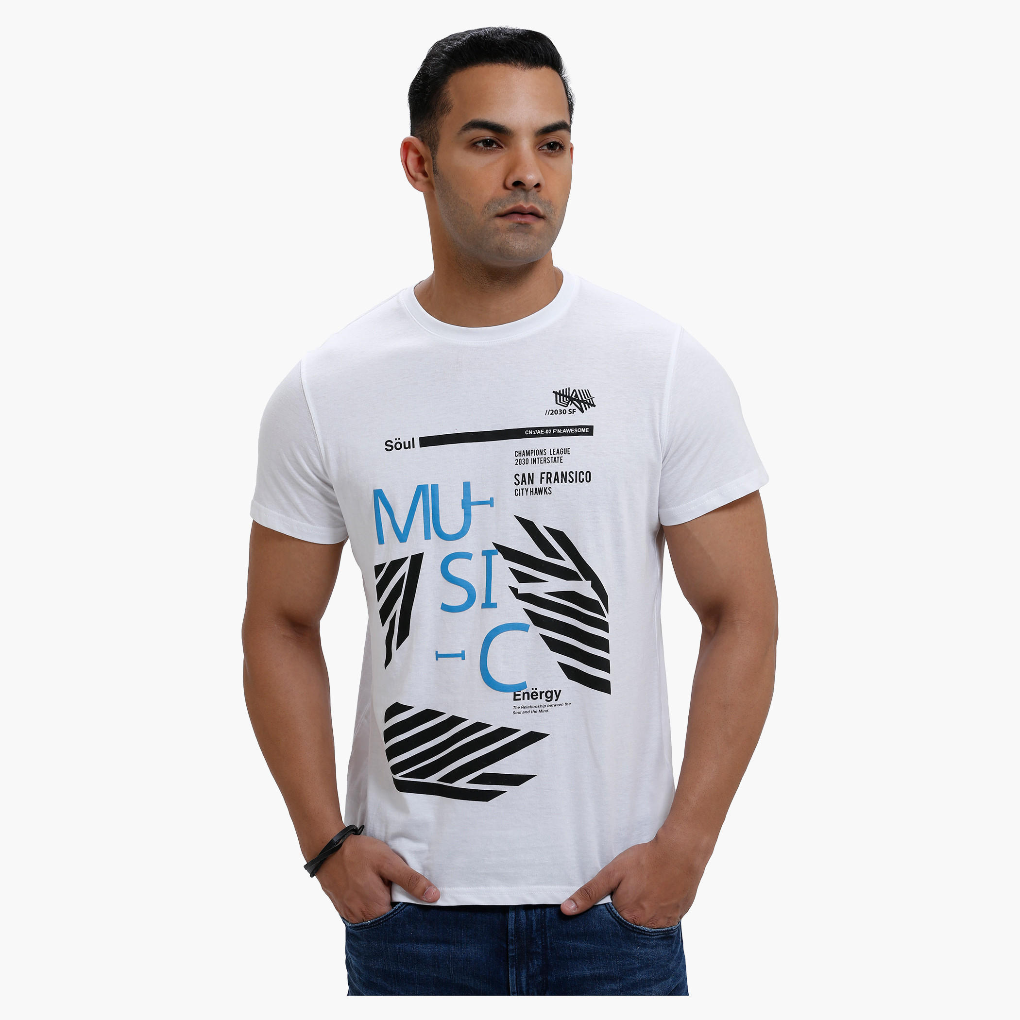 تيشيرت بنقش مطبوع وياقة دائرية بأكمام قصيرة-men-clothing-tshirtsandpolos-tshirts-image-1