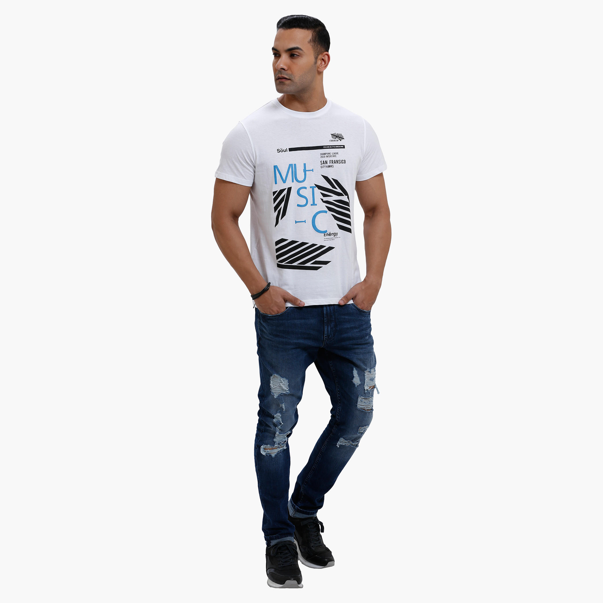 تيشيرت بنقش مطبوع وياقة دائرية بأكمام قصيرة-men-clothing-tshirtsandpolos-tshirts-image-5