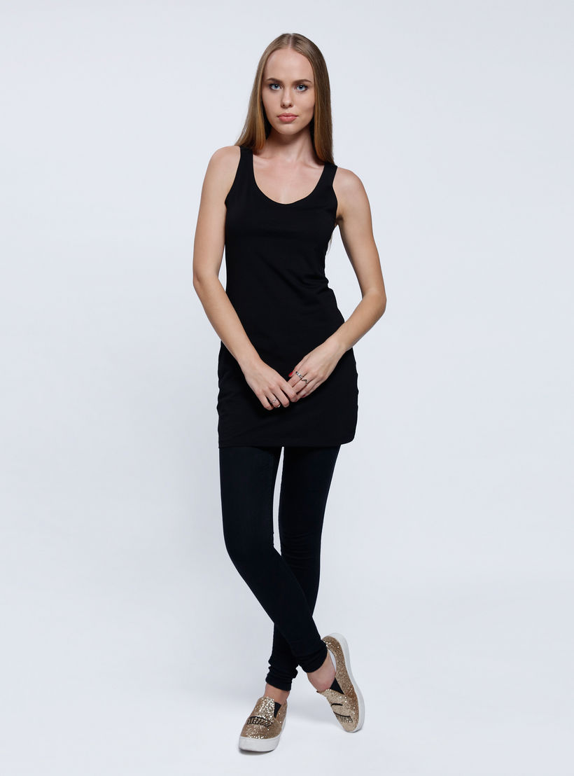 Sleeveless Long Vest Top with Round Neck-women-clothing-tshirts-image-5