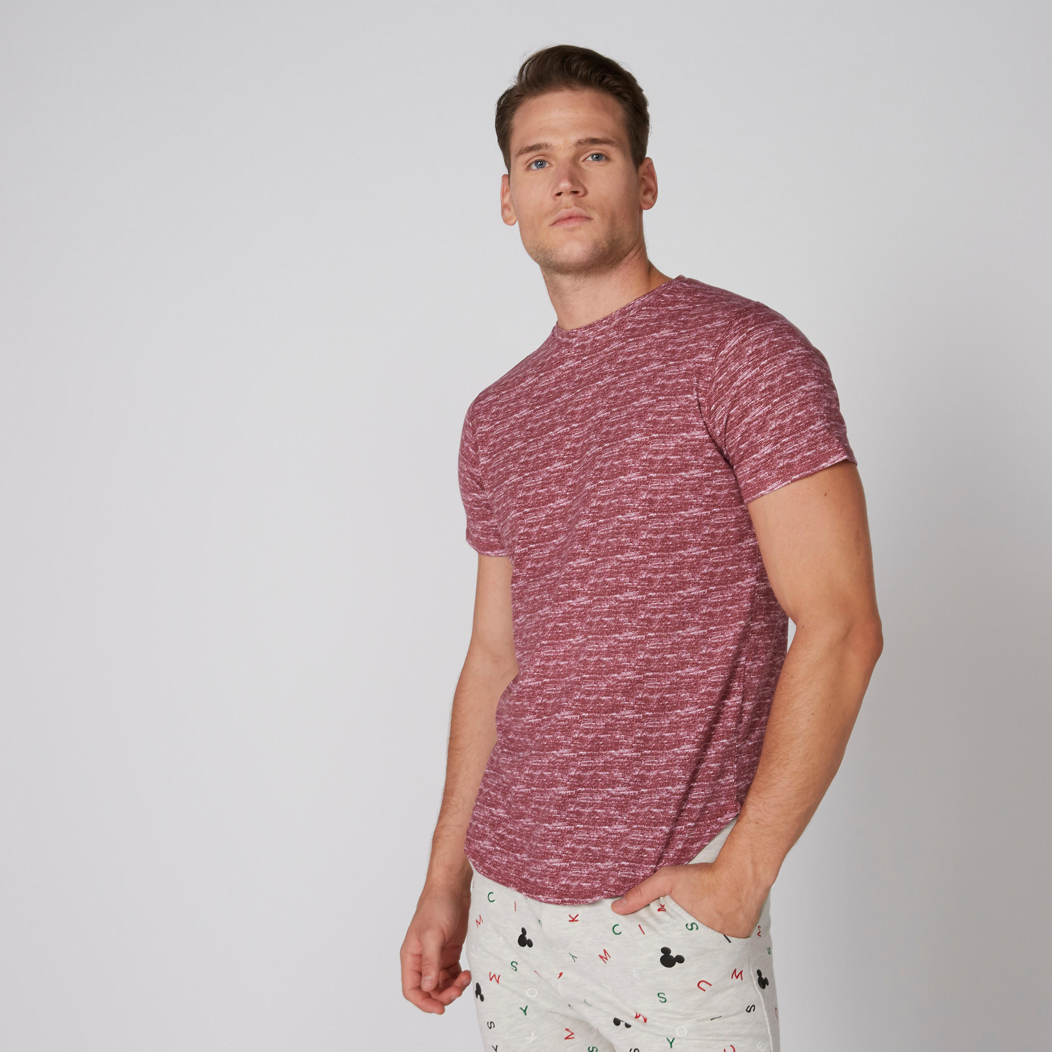 تيشيرت بطبعات وياقة مستديرة وأكمام قصيرة-men-clothing-tshirtsandpolos-tshirts-image-1