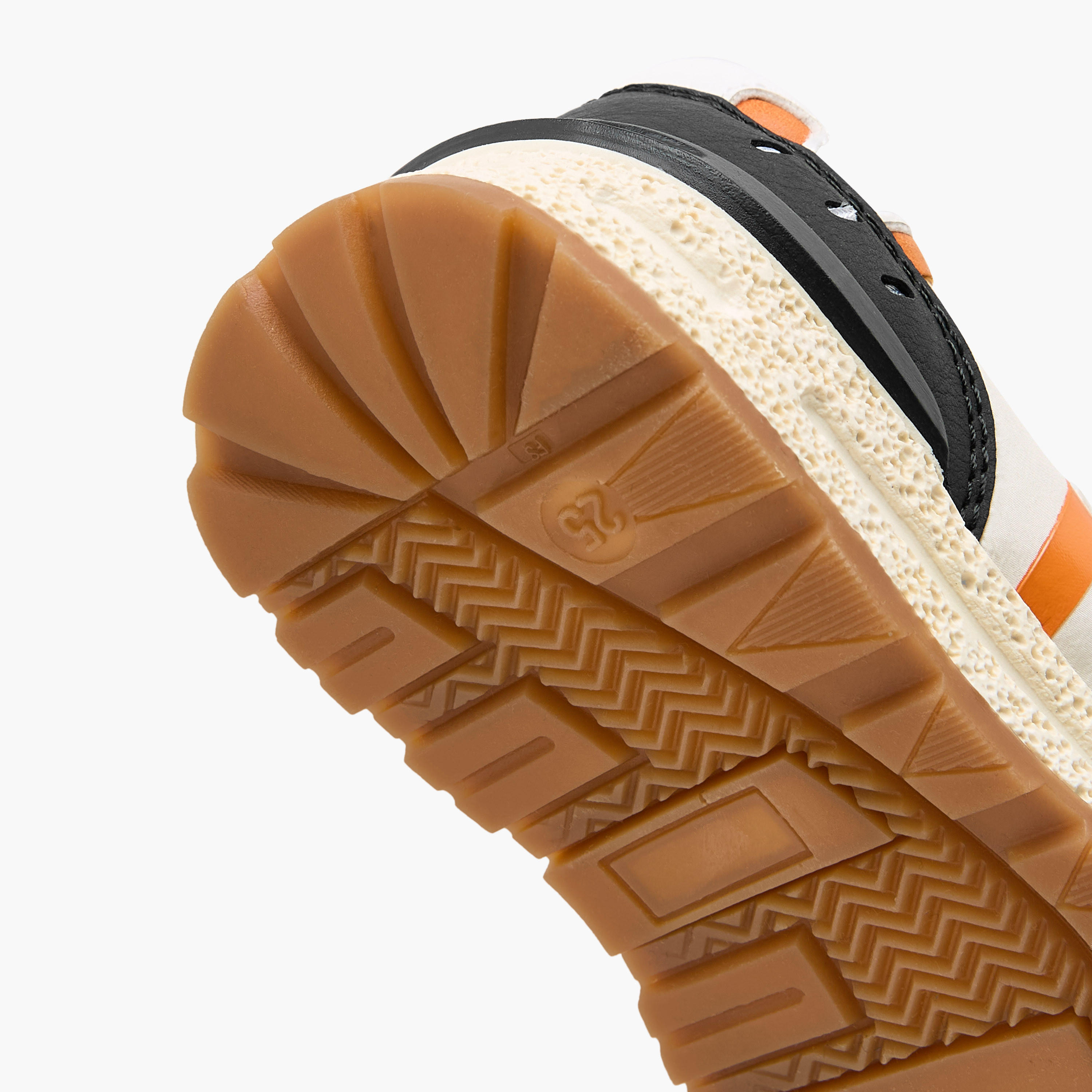 حذاء سنيكرز بشريط إغلاق لاصق للأولاد من جونيورز-boys-shoes-sneakers-image-5