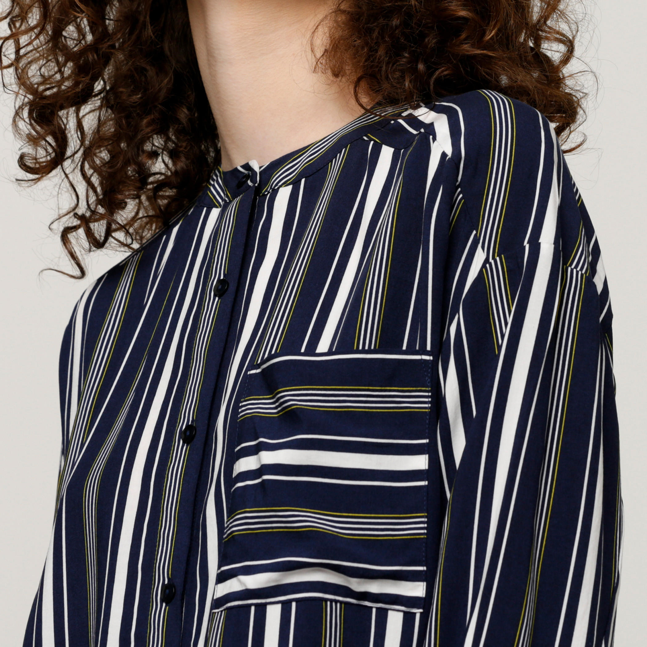قميص مقلّم بأكمام 3/4 وجيوب-women-clothing-shirtsandblouses-shirts-image-4