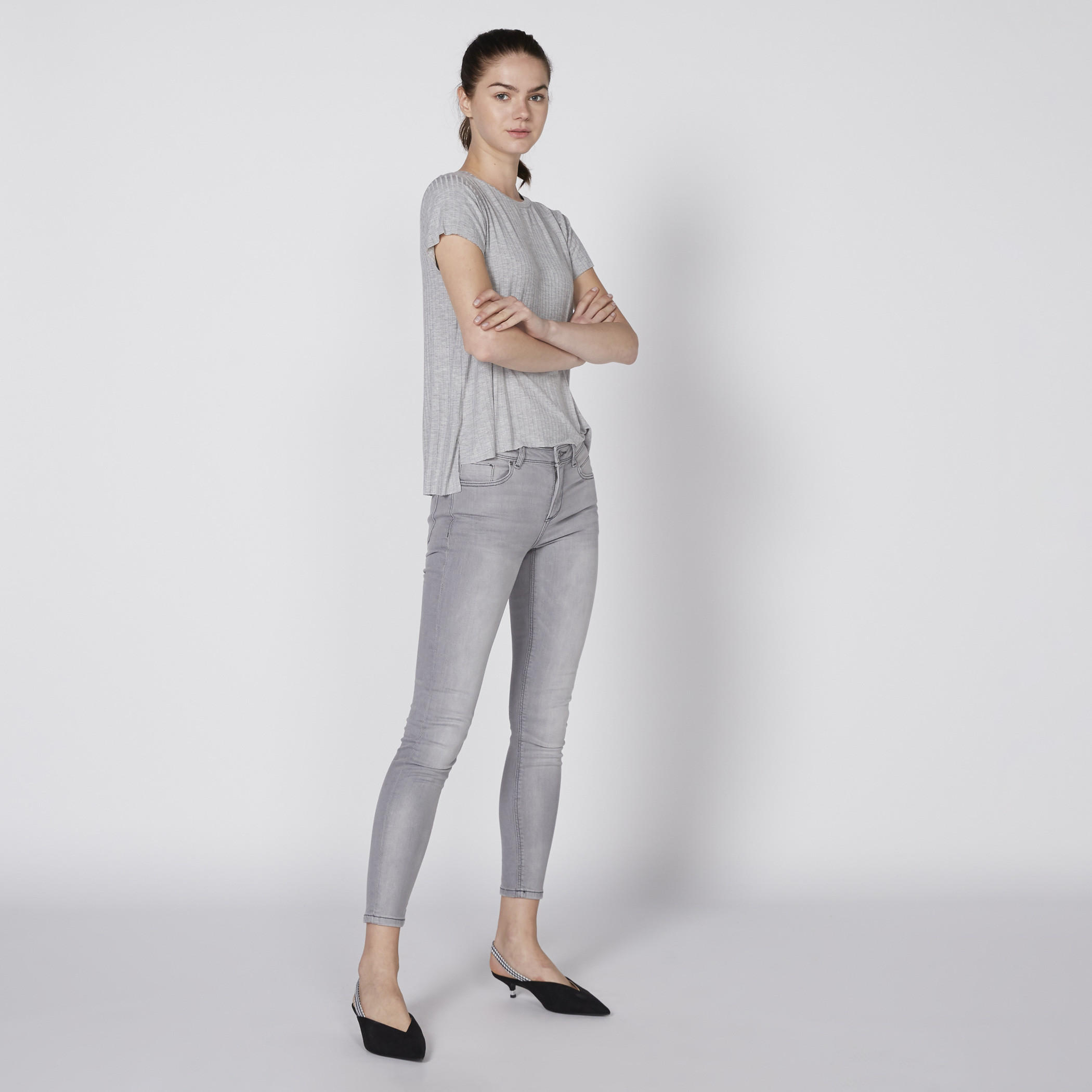 تيشيرت بارز الملمس بياقة مستديرة وأكمام قصيرة-women-clothing-shirtsandblouses-shirts-image-2