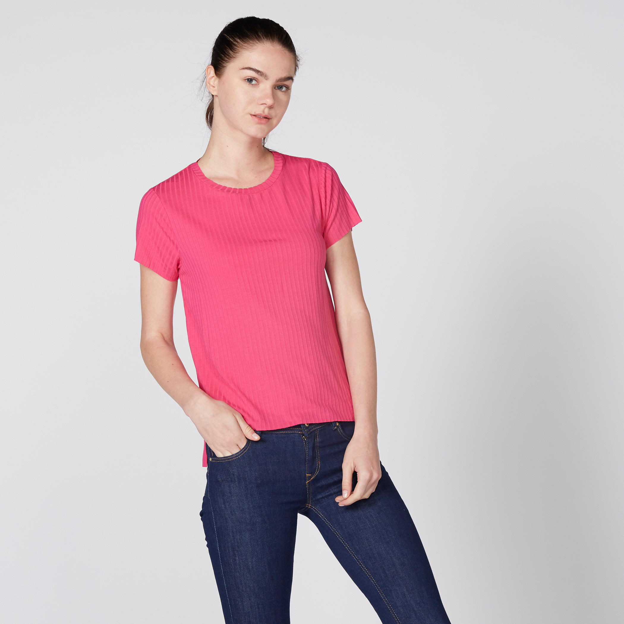 بلوزة مضلّعة بياقة مستديرة وأكمام قصيرة-women-clothing-shirtsandblouses-blouses-image-1