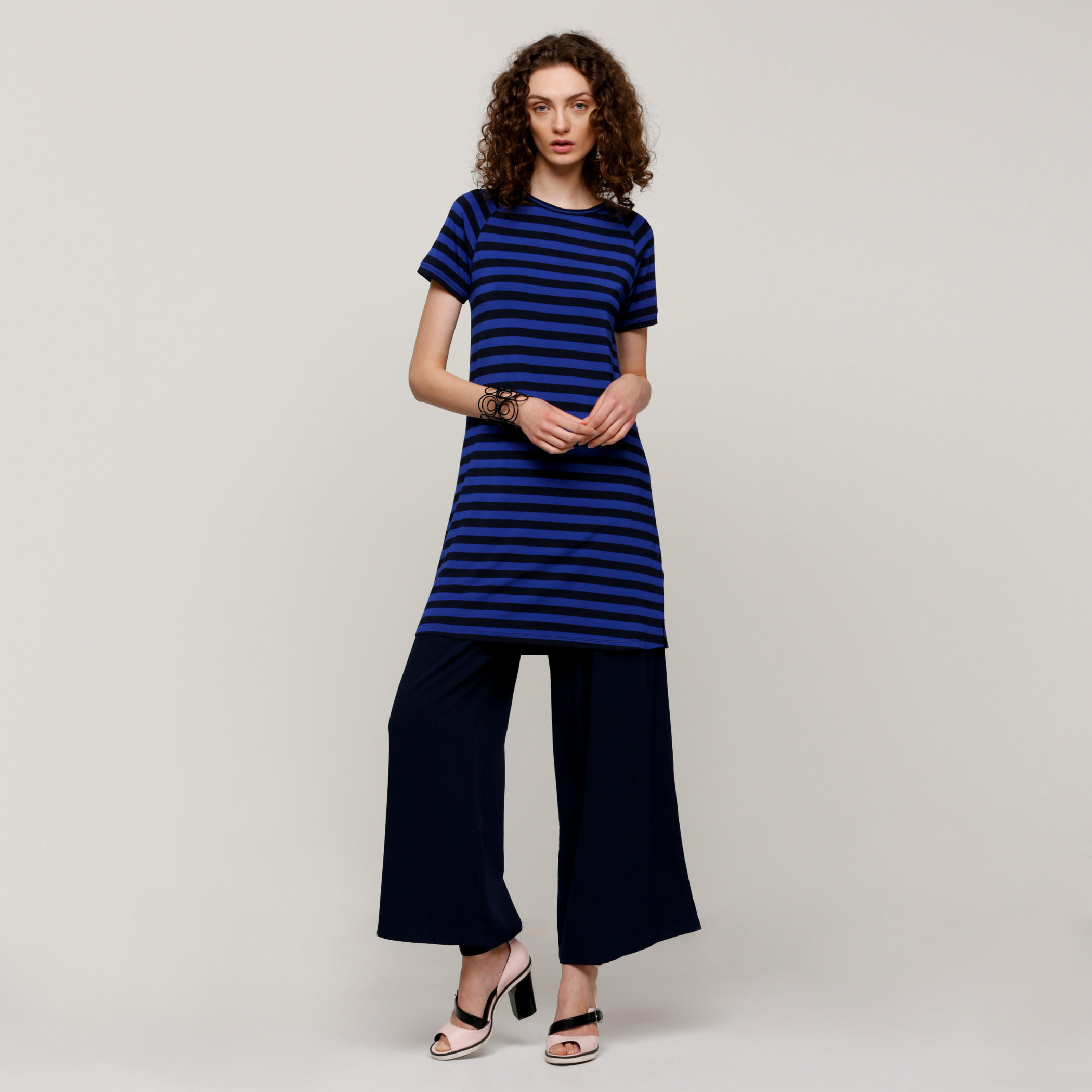 تونيك مقلّم بياقة مستديرة وأكمام قصيرة-women-clothing-shirtsandblouses-blouses-image-5