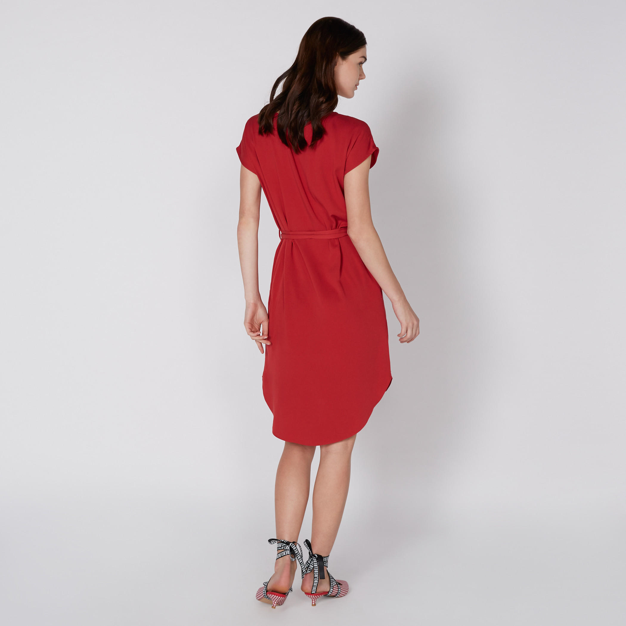 فستان متوسط الطول بياقة مستديرة وأكمام ممتدة ورباط-women-clothing-dresses-image-4